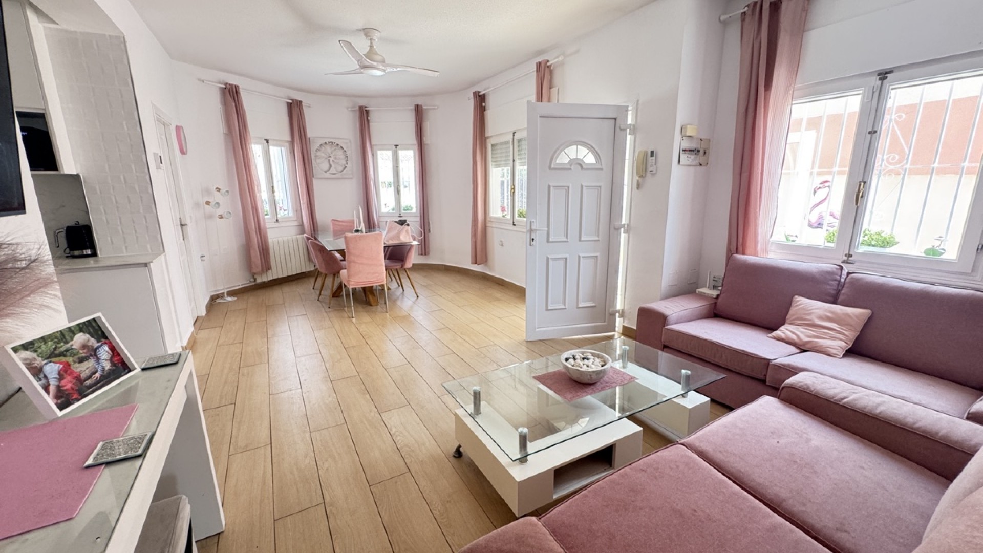 Sale - Detached Villa -
La Florida