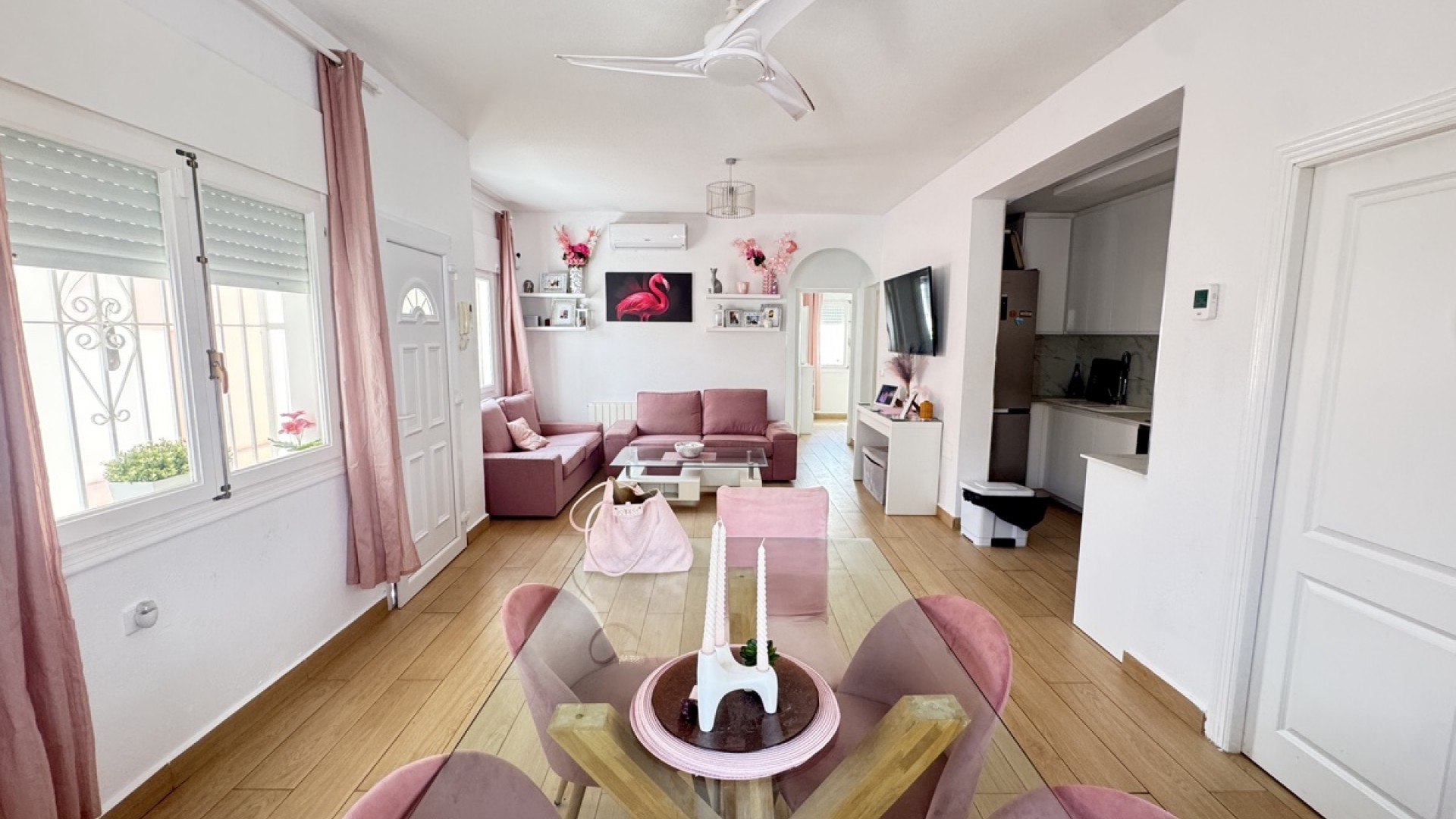 Sale - Detached Villa -
La Florida