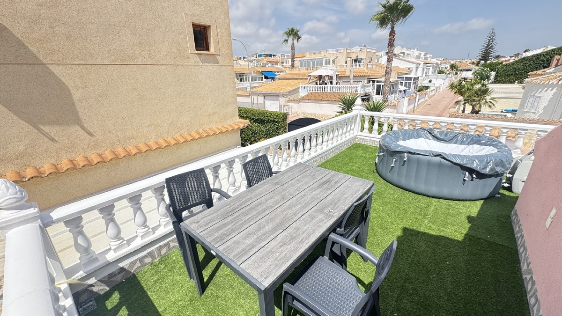 Sale - Detached Villa -
La Florida