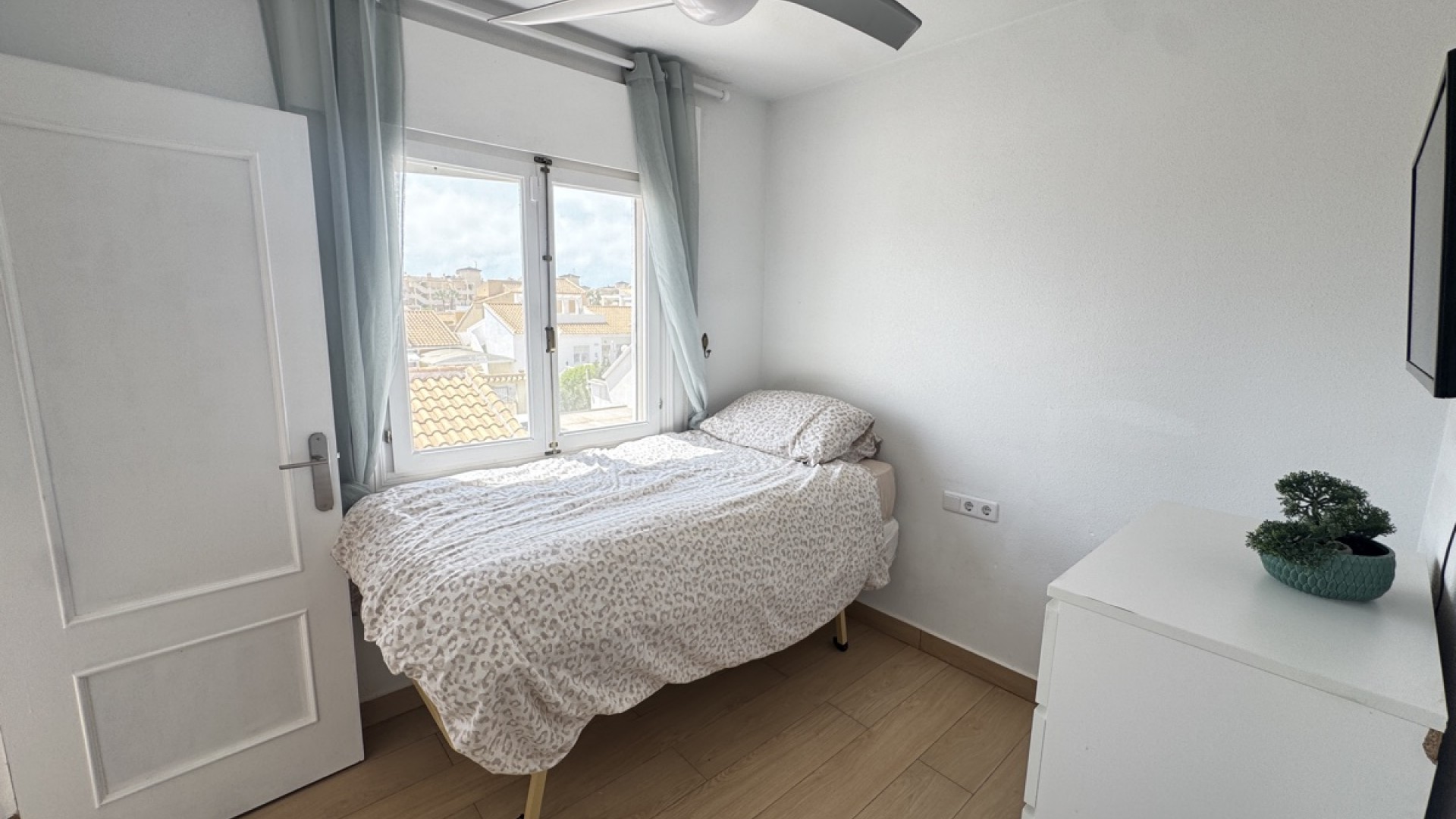 Sale - Detached Villa -
La Florida