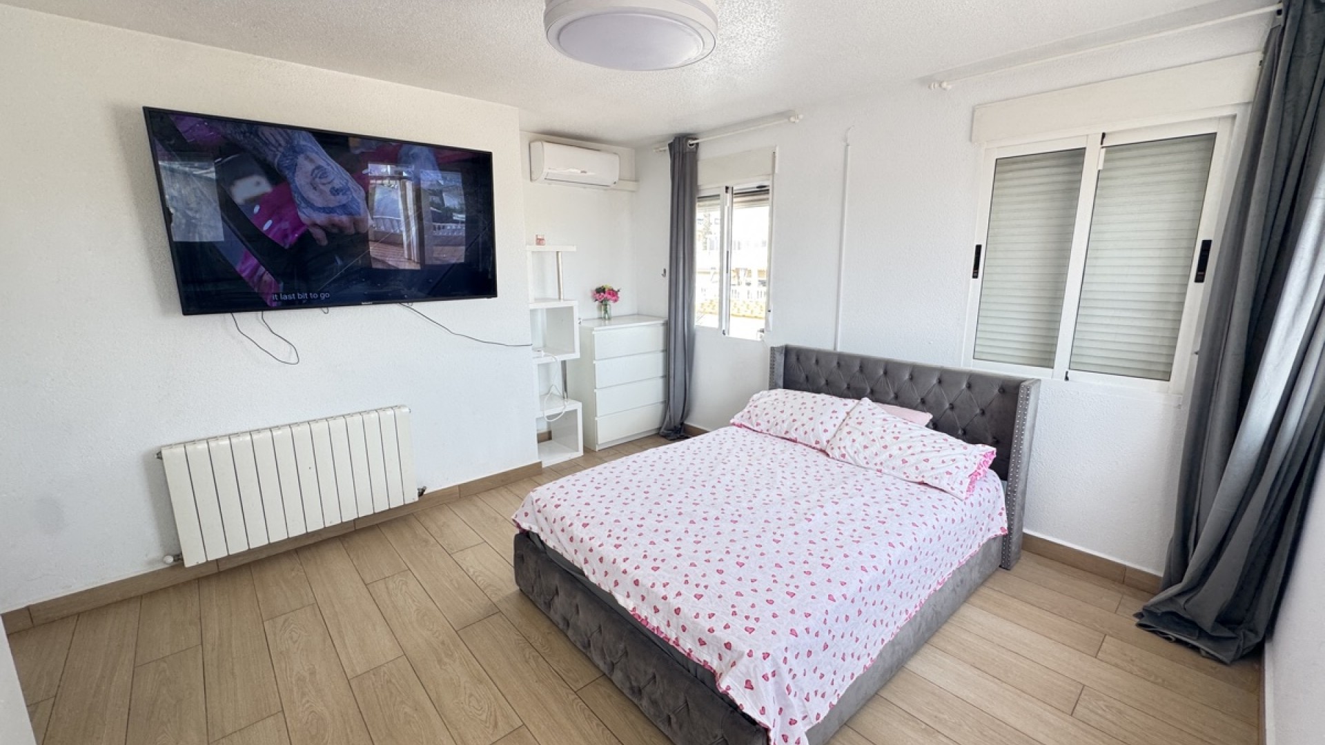 Sale - Detached Villa -
La Florida