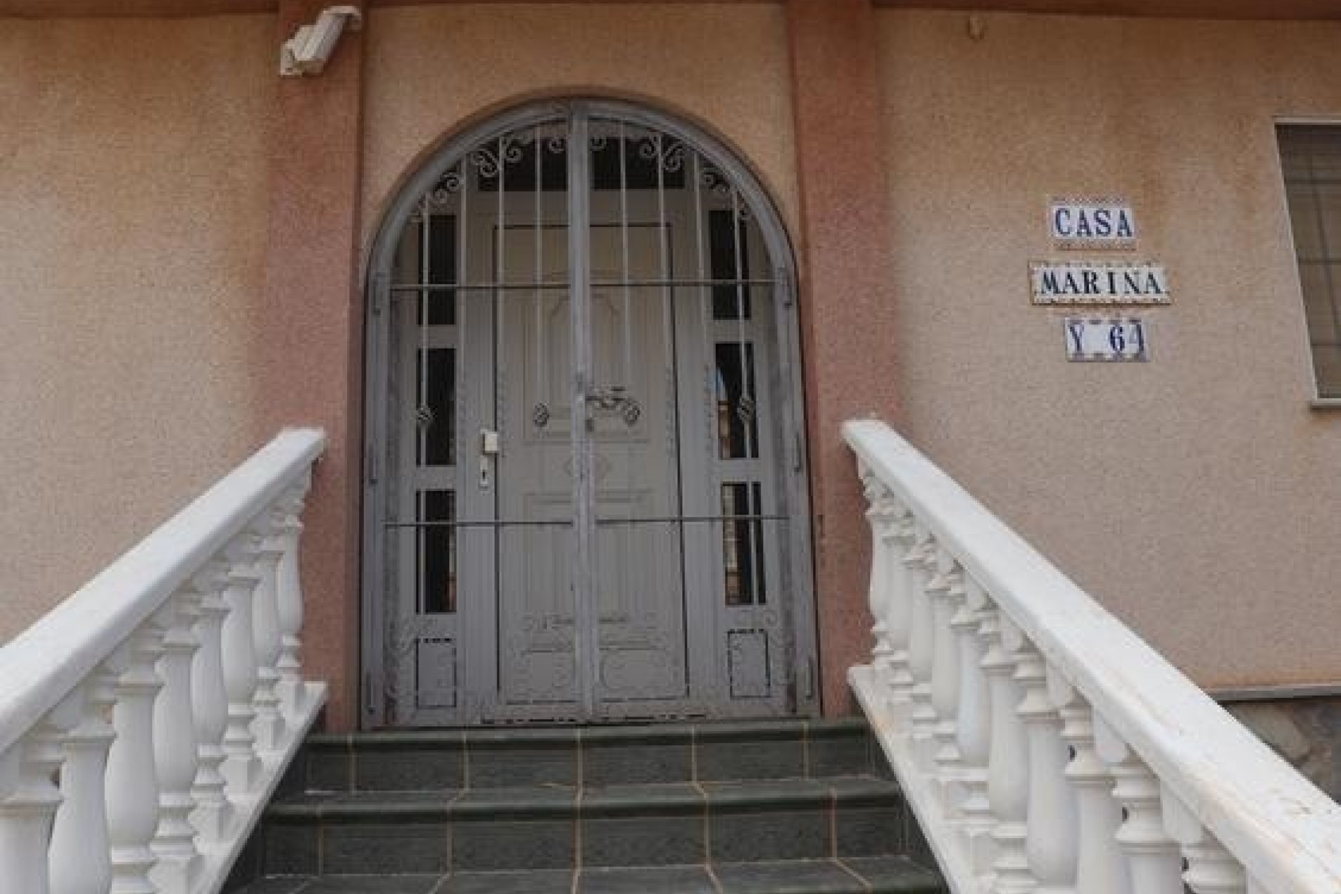 Sale - Detached Villa -
La Manga del Mar Menor - Km 17