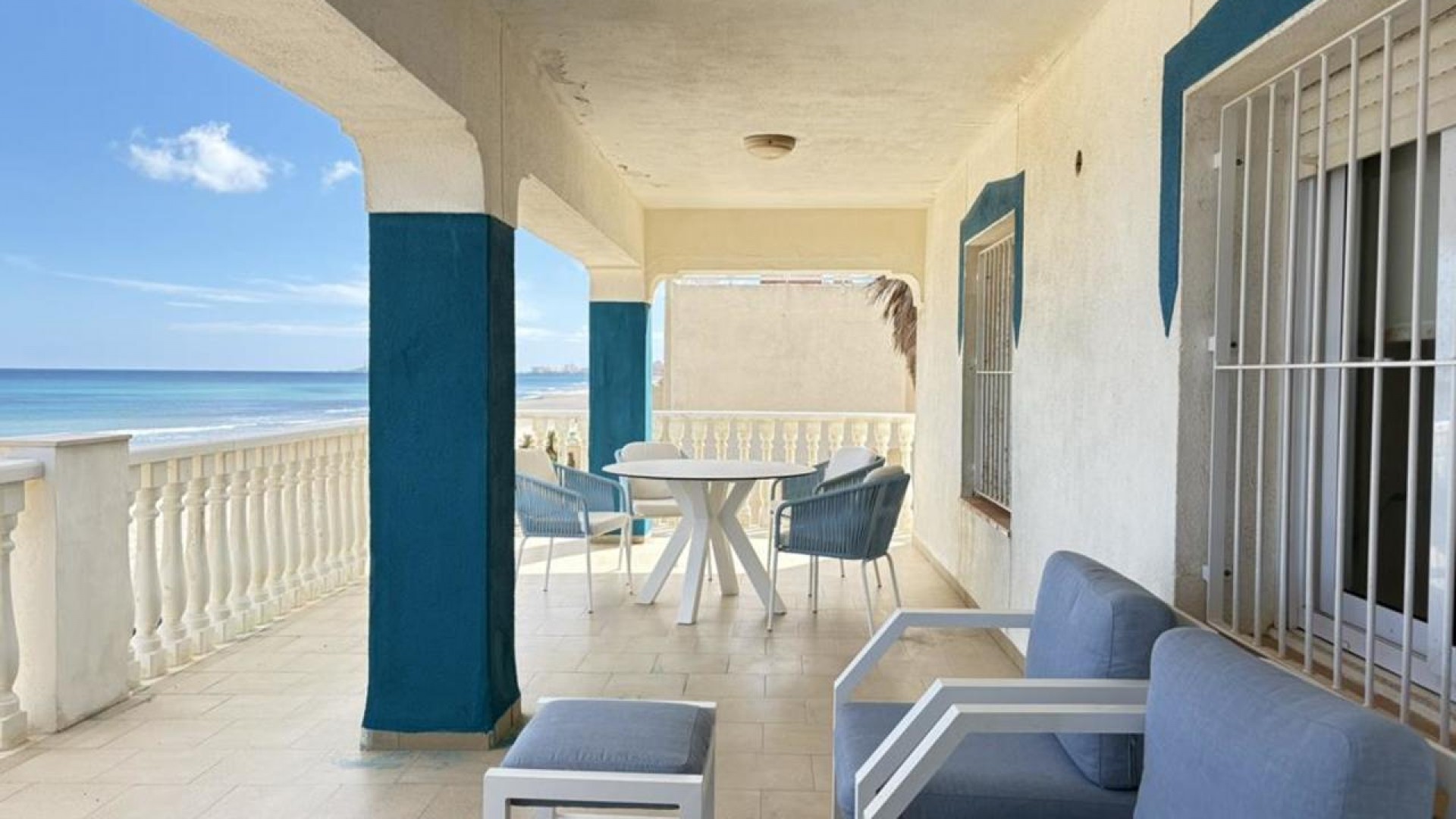 Sale - Detached Villa -
La Manga del Mar Menor