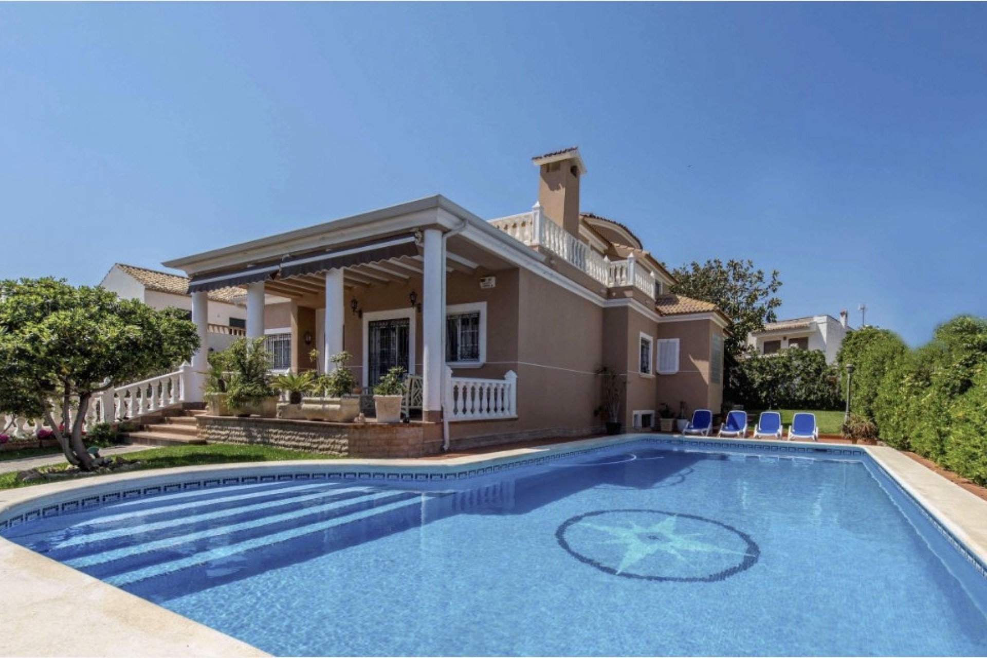 Sale - Detached Villa -
La Mata - Costa Blanca