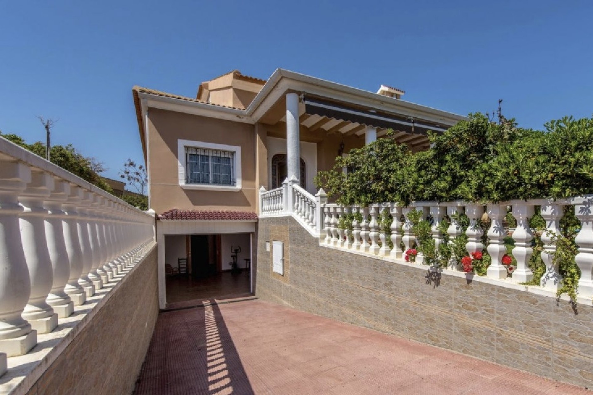 Sale - Detached Villa -
La Mata - Costa Blanca