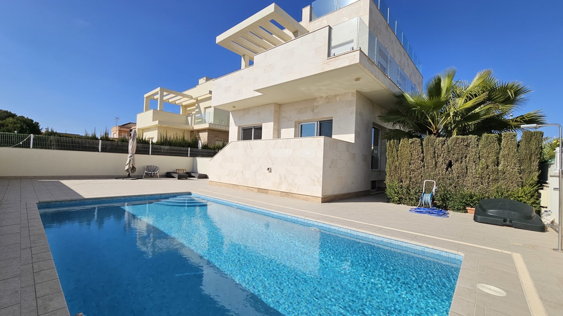 Sale - Detached Villa -
La Zenia
