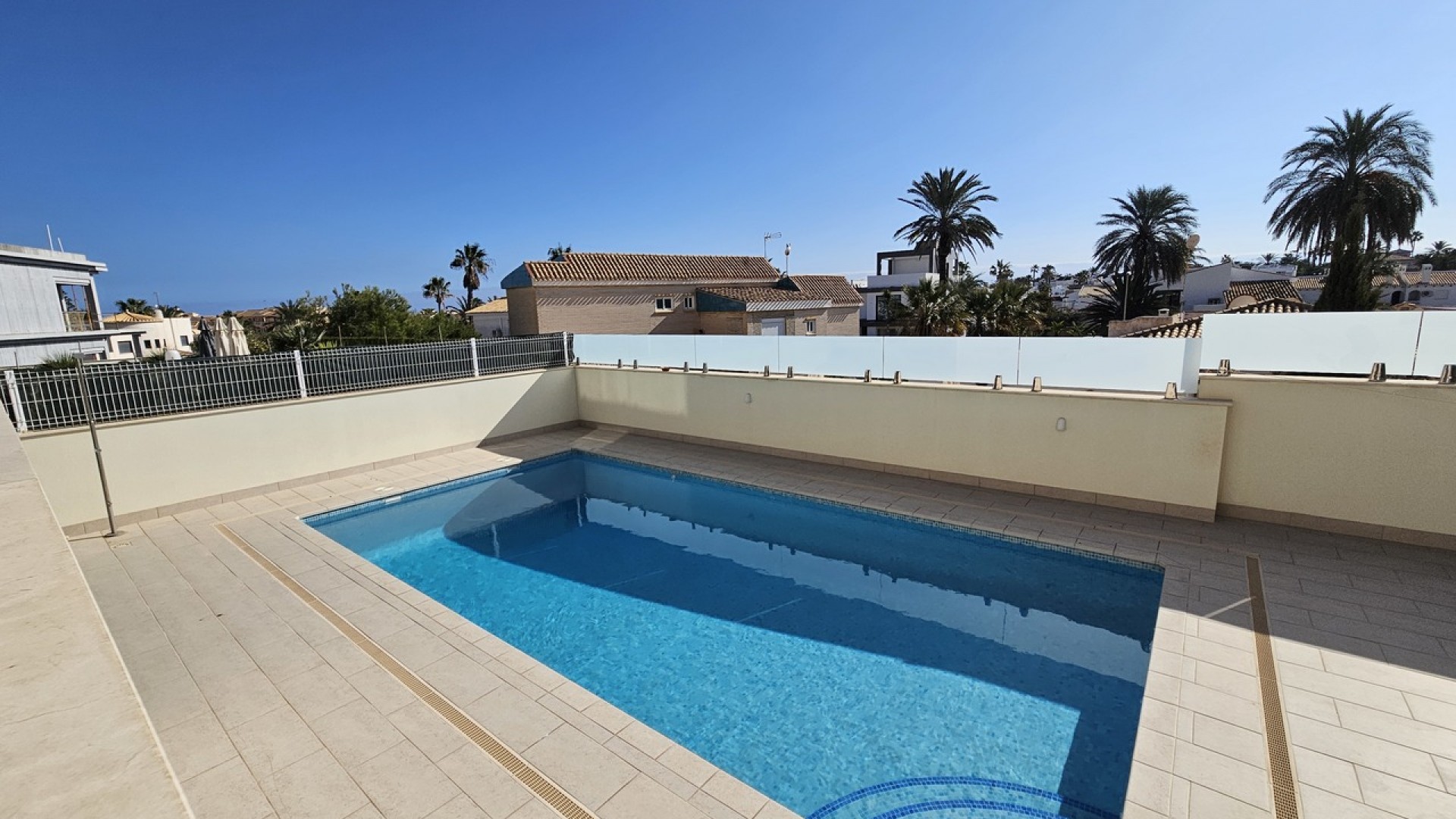 Sale - Detached Villa -
La Zenia