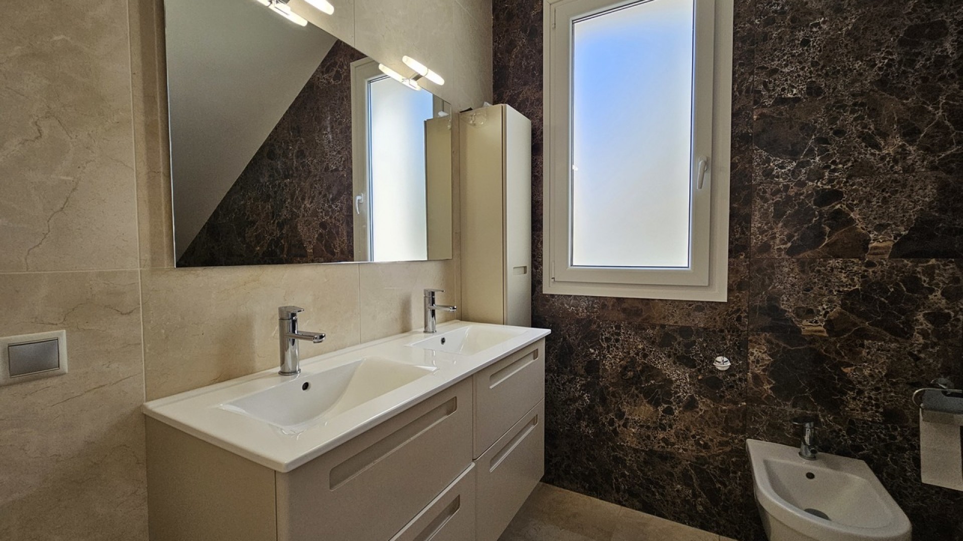 Sale - Detached Villa -
La Zenia