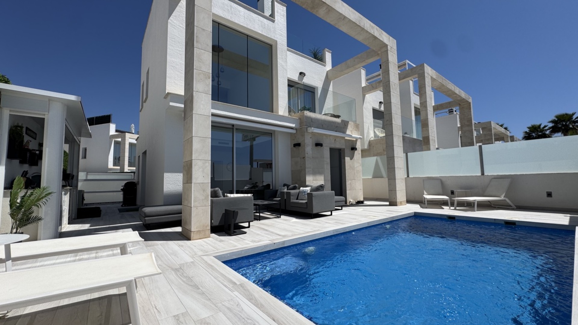 Sale - Detached Villa -
Lomas de Cabo Roig