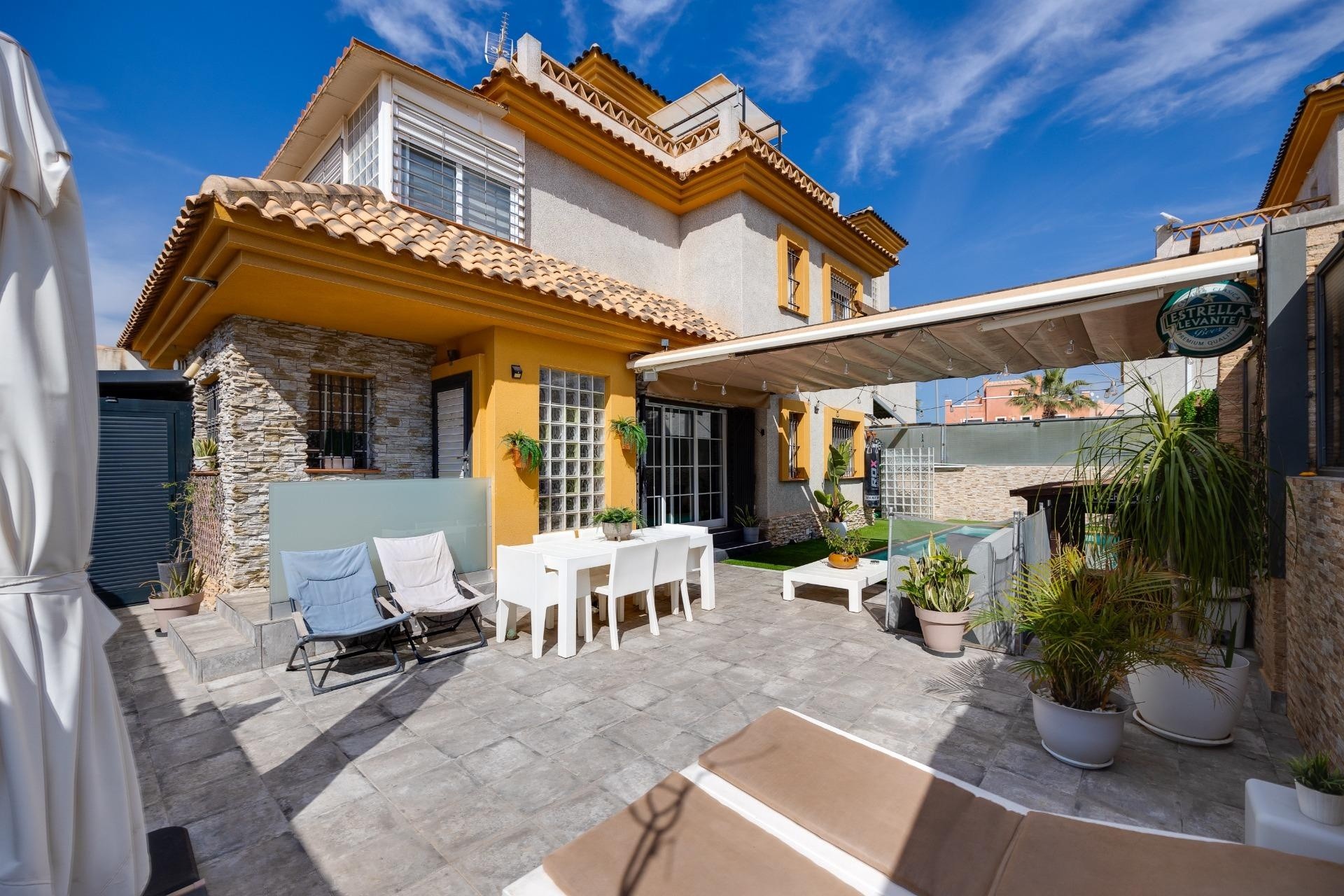 Sale - Detached Villa -
Los Montesinos - La Herada