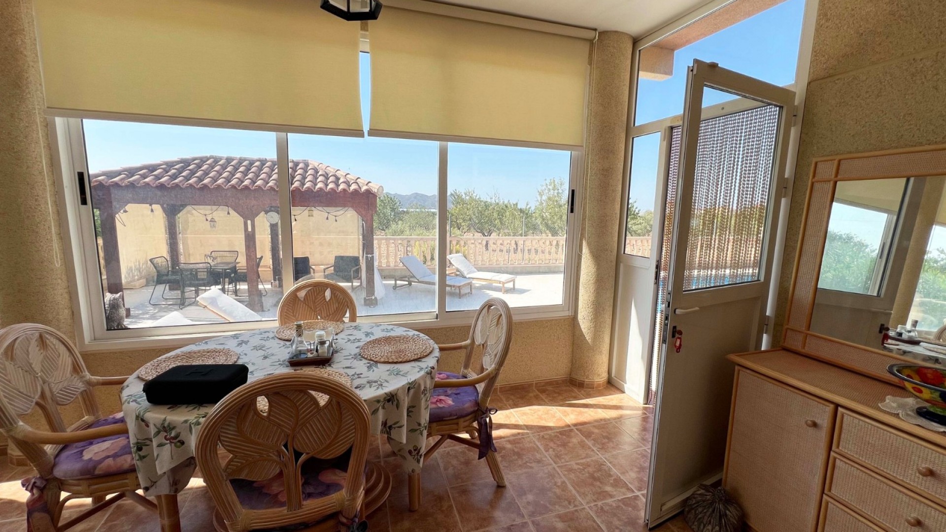 Sale - Detached Villa -
Macisvenda