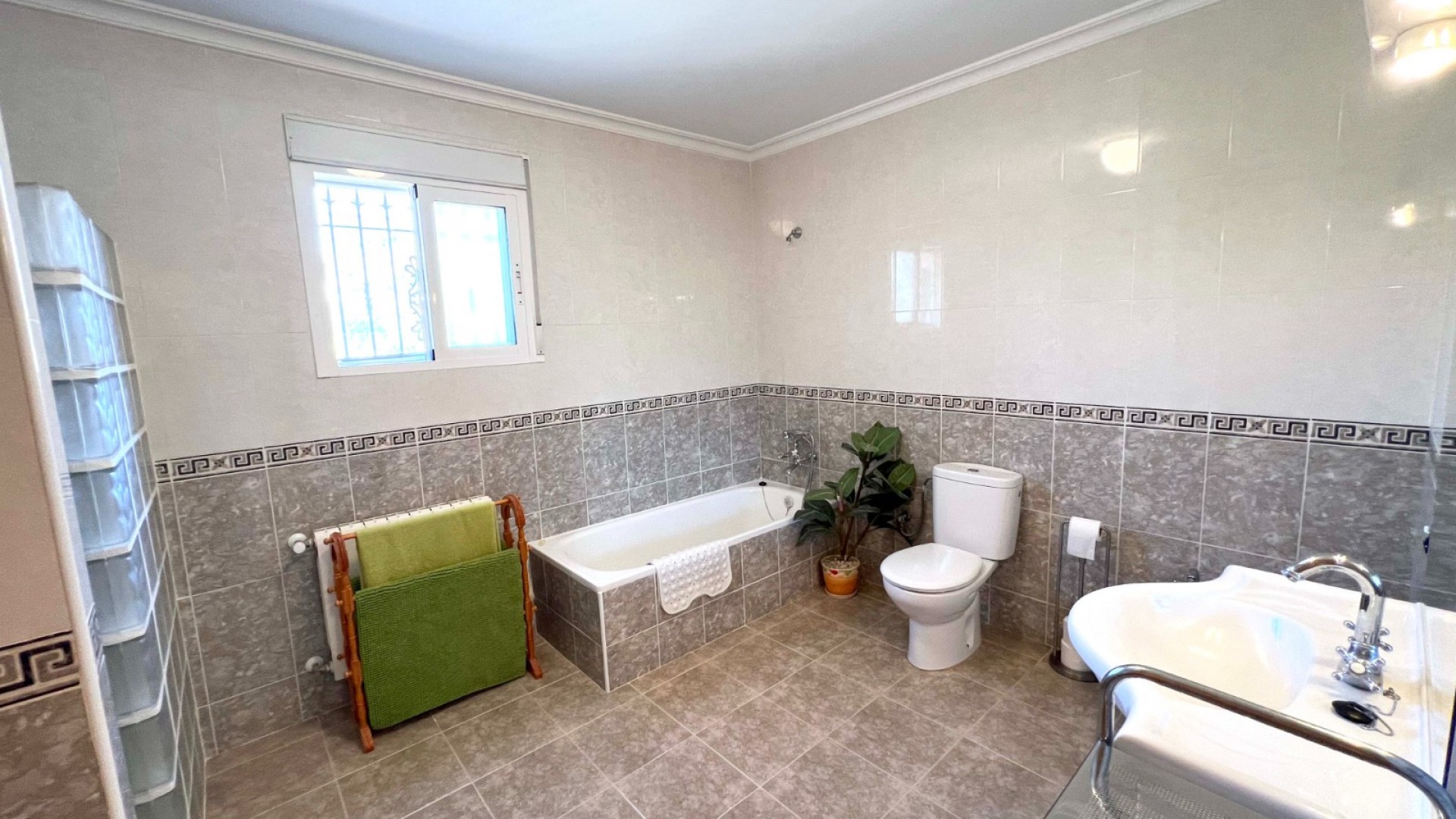 Sale - Detached Villa -
Macisvenda