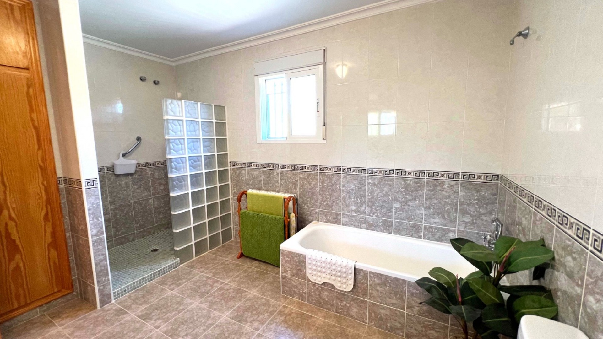 Sale - Detached Villa -
Macisvenda