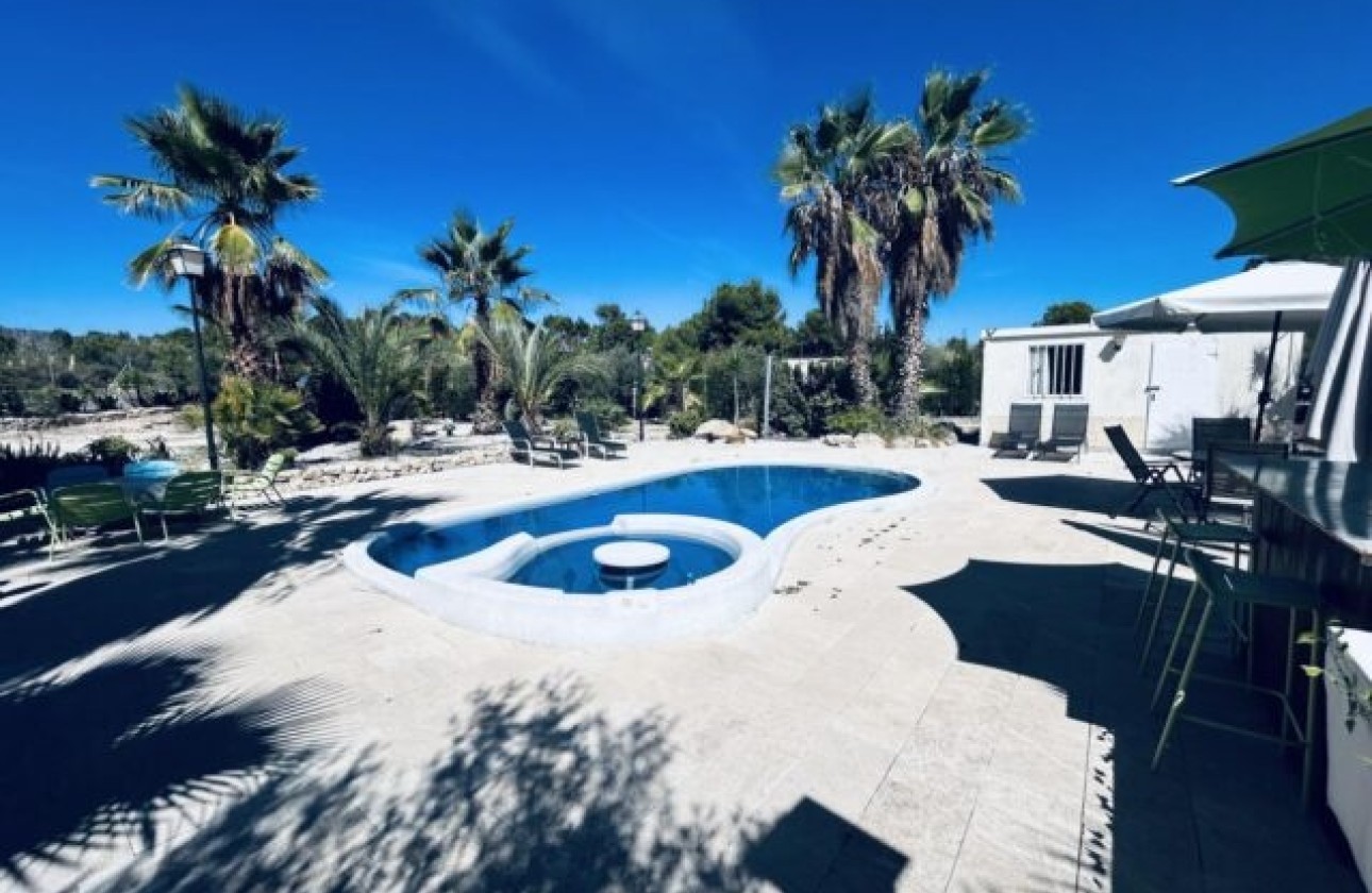 Sale - Detached Villa -
Monóvar