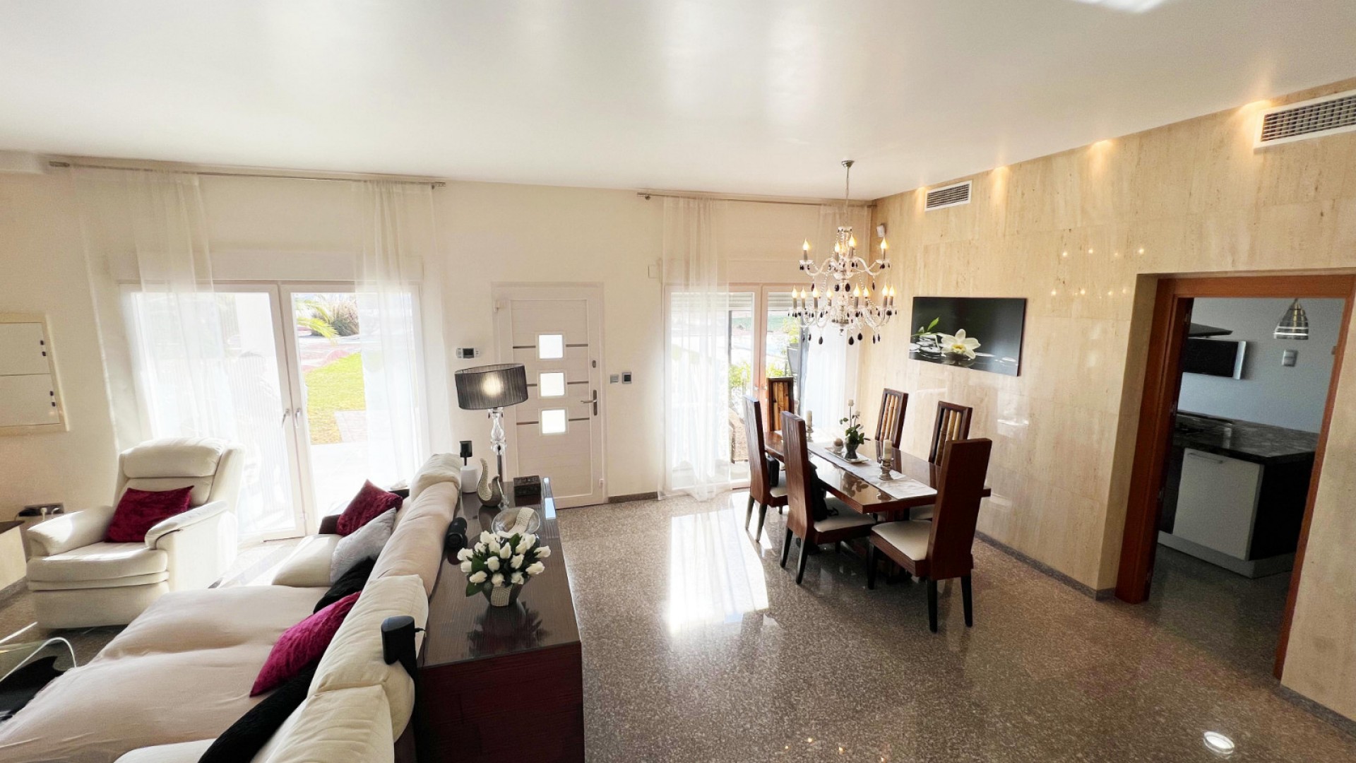 Sale - Detached Villa -
Novelda