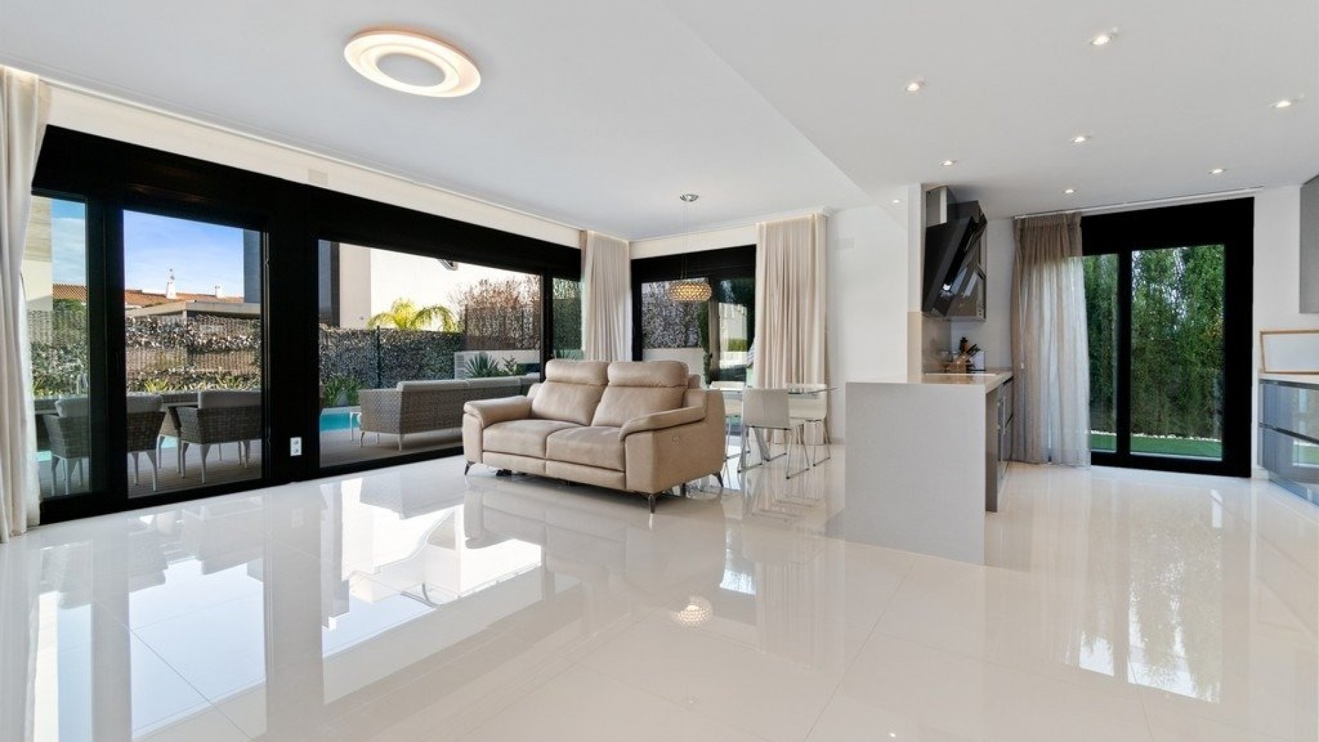 Sale - Detached Villa -
Orihuela Costa - Agua Marina