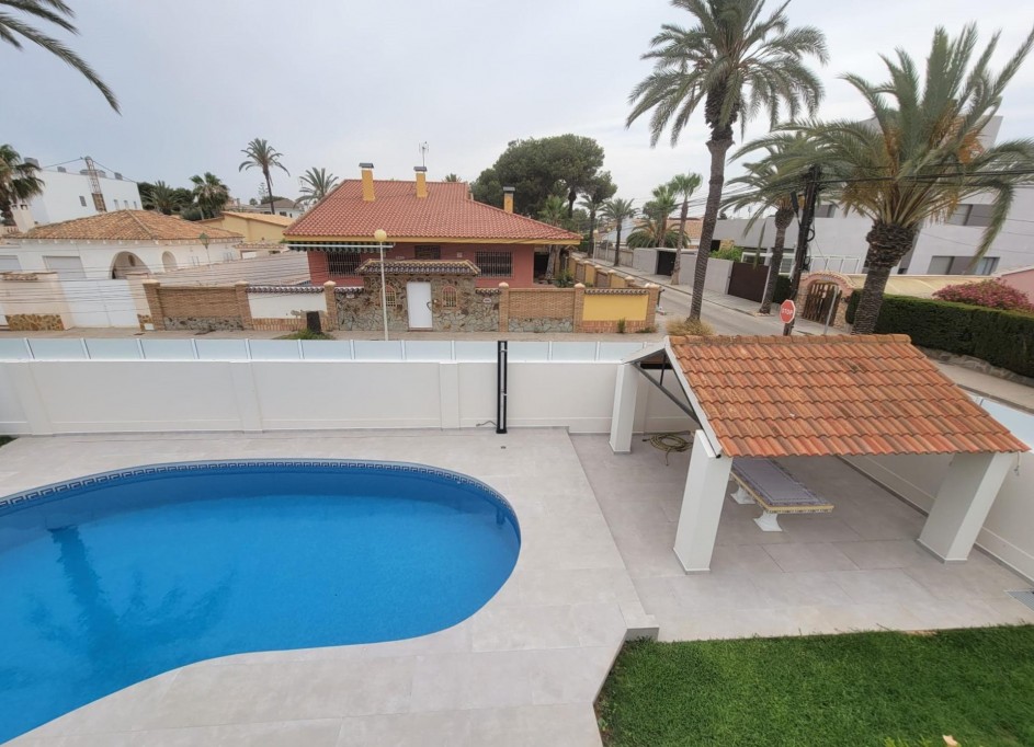 Sale - Detached Villa -
Orihuela Costa - Cabo Roig