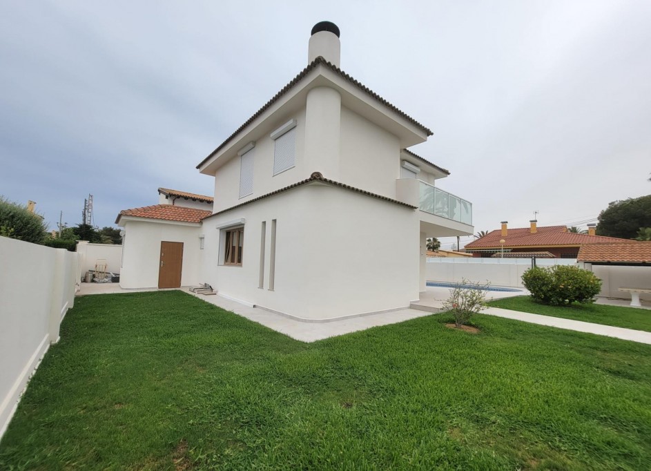 Sale - Detached Villa -
Orihuela Costa - Cabo Roig