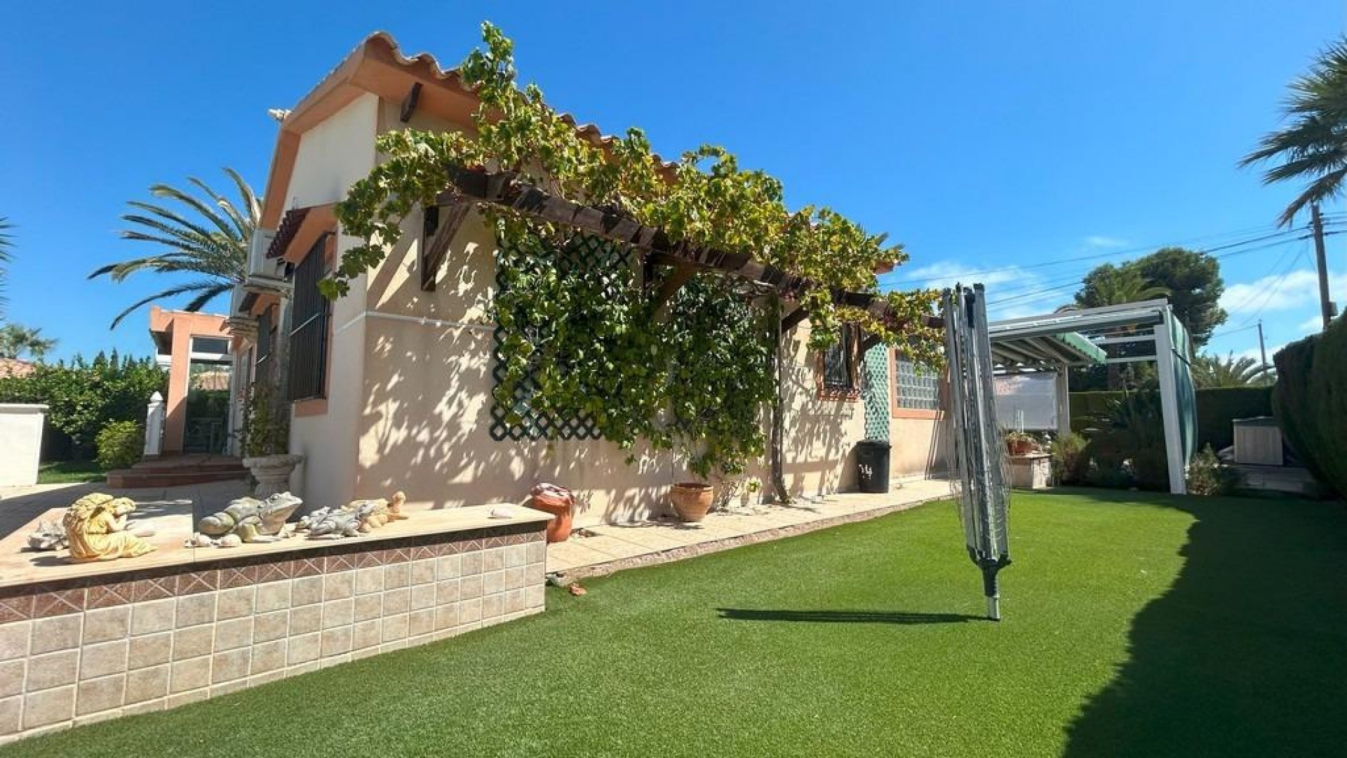 Sale - Detached Villa -
Orihuela Costa - Cabo Roig