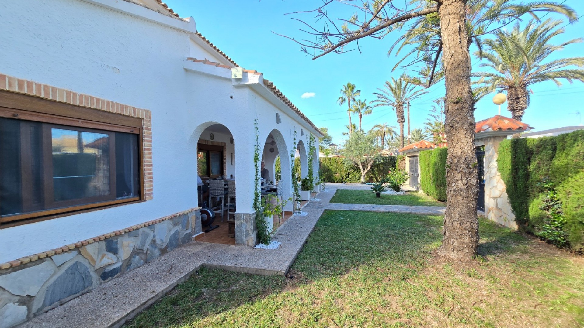 Sale - Detached Villa -
Orihuela Costa - Cabo Roig