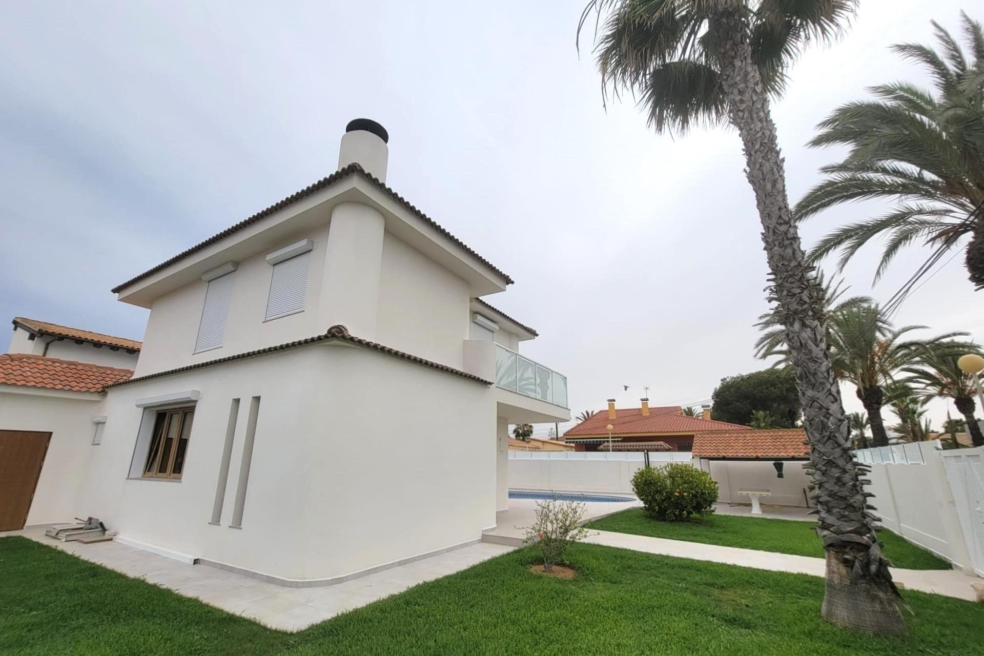 Sale - Detached Villa -
Orihuela Costa - Cabo Roig