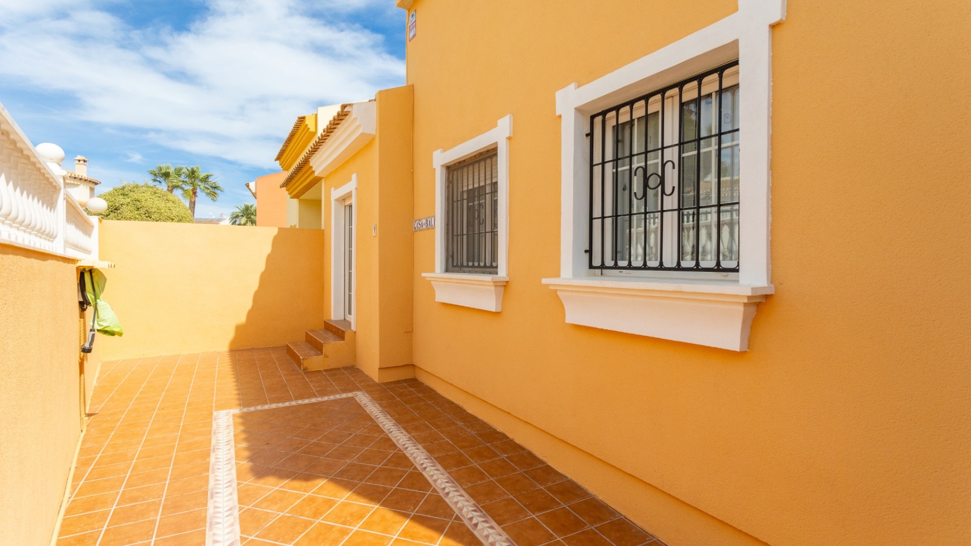 Sale - Detached Villa -
Orihuela Costa - Cabo Roig