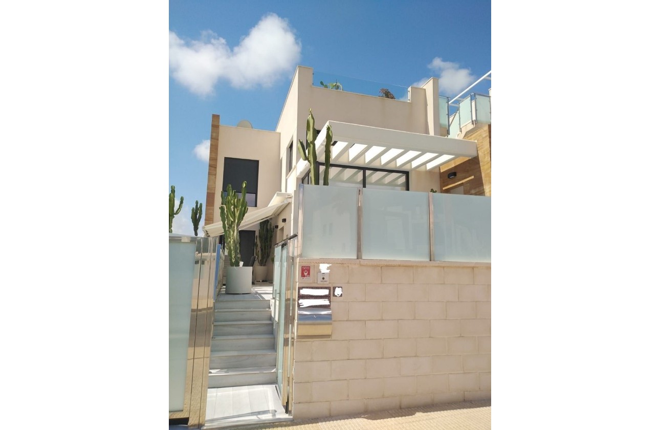 Sale - Detached Villa -
Orihuela Costa - Costa Blanca