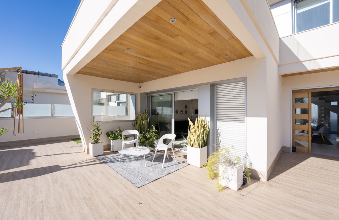 Sale - Detached Villa -
Orihuela Costa - Costa Blanca