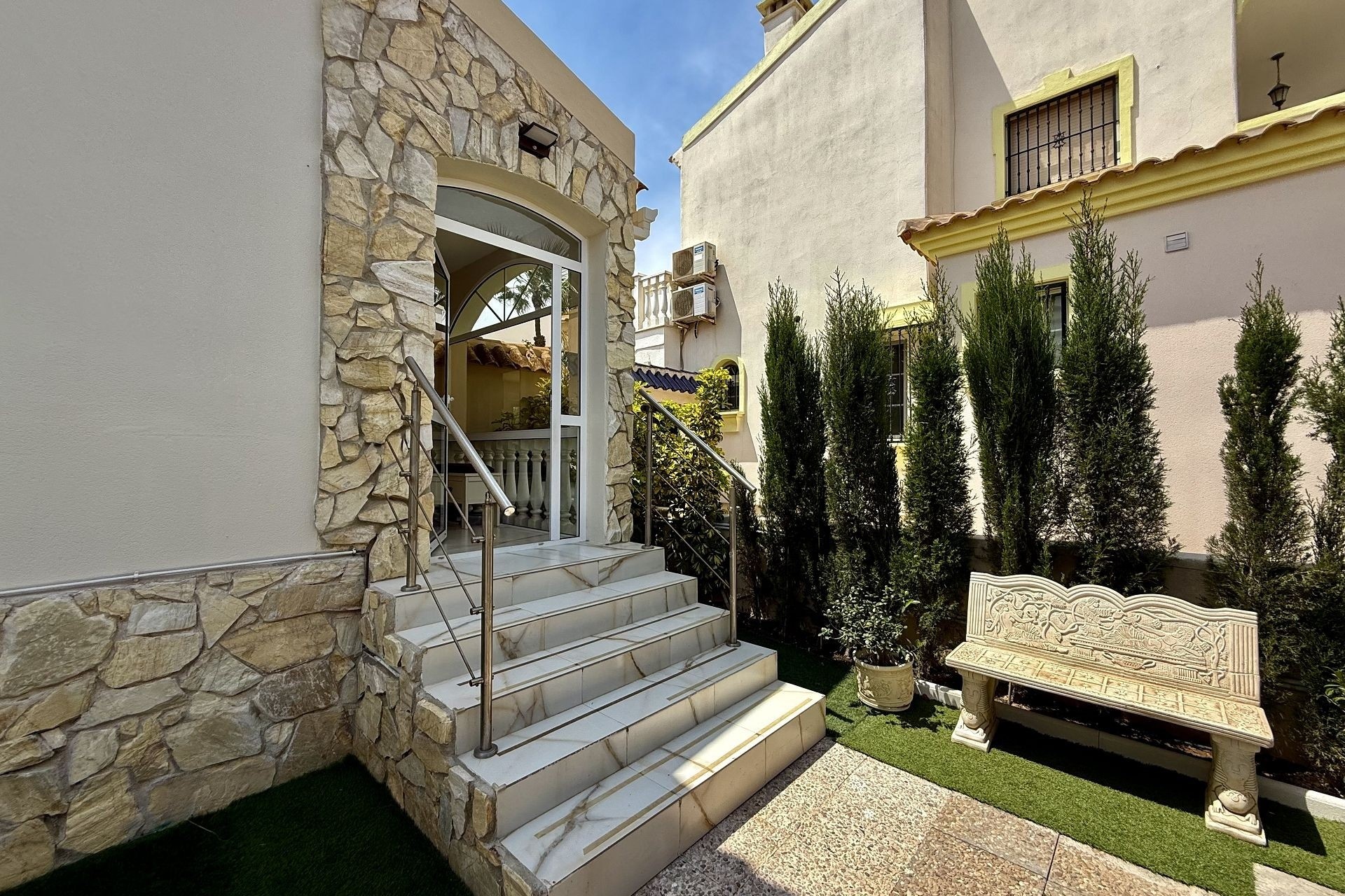Sale - Detached Villa -
Orihuela Costa - Costa Blanca