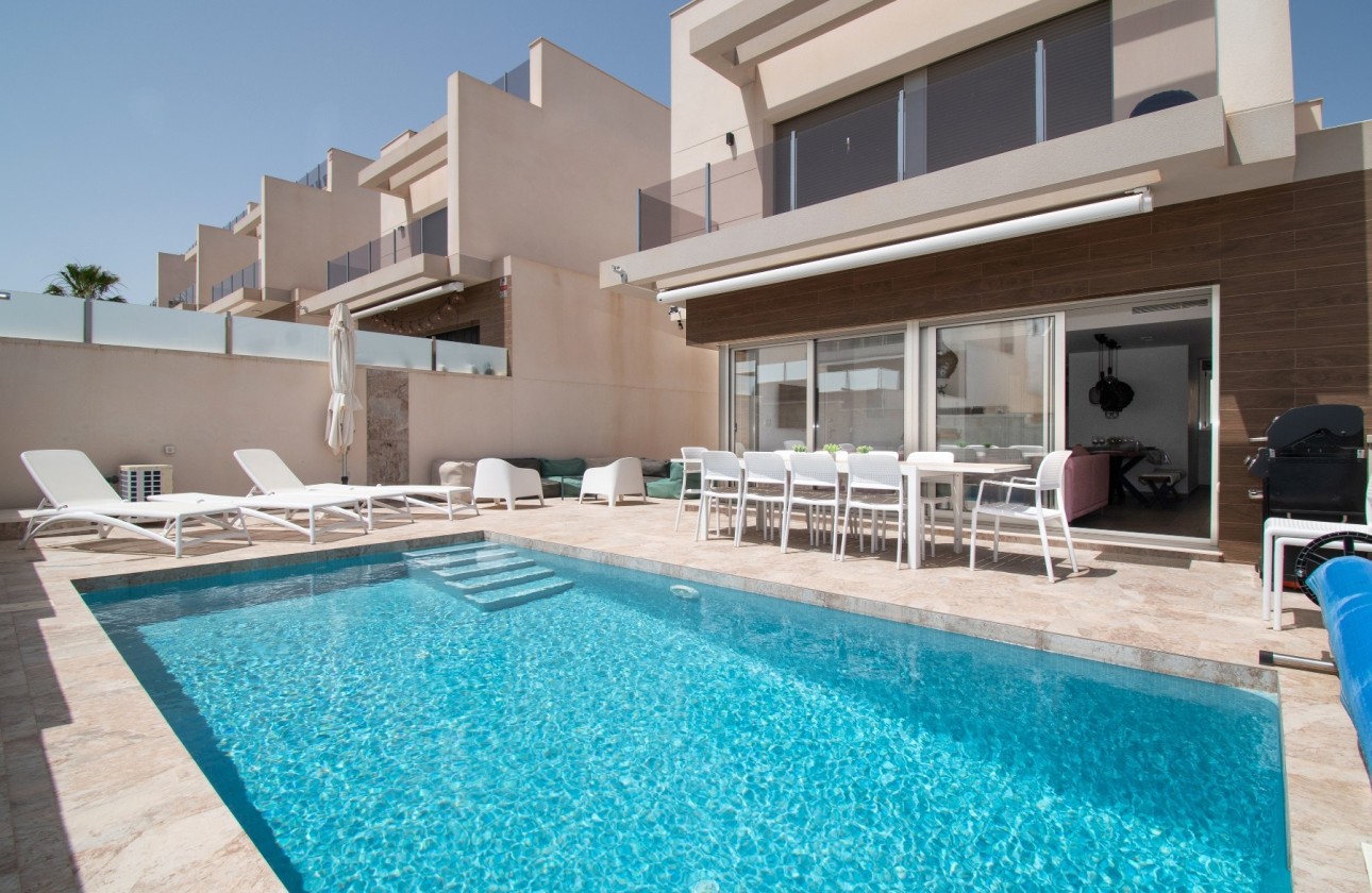 Sale - Detached Villa -
Orihuela Costa - Costa Blanca