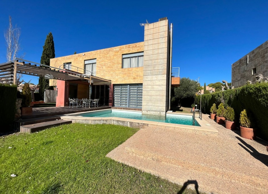 Sale - Detached Villa -
Orihuela Costa - Dehesa de Campoamor