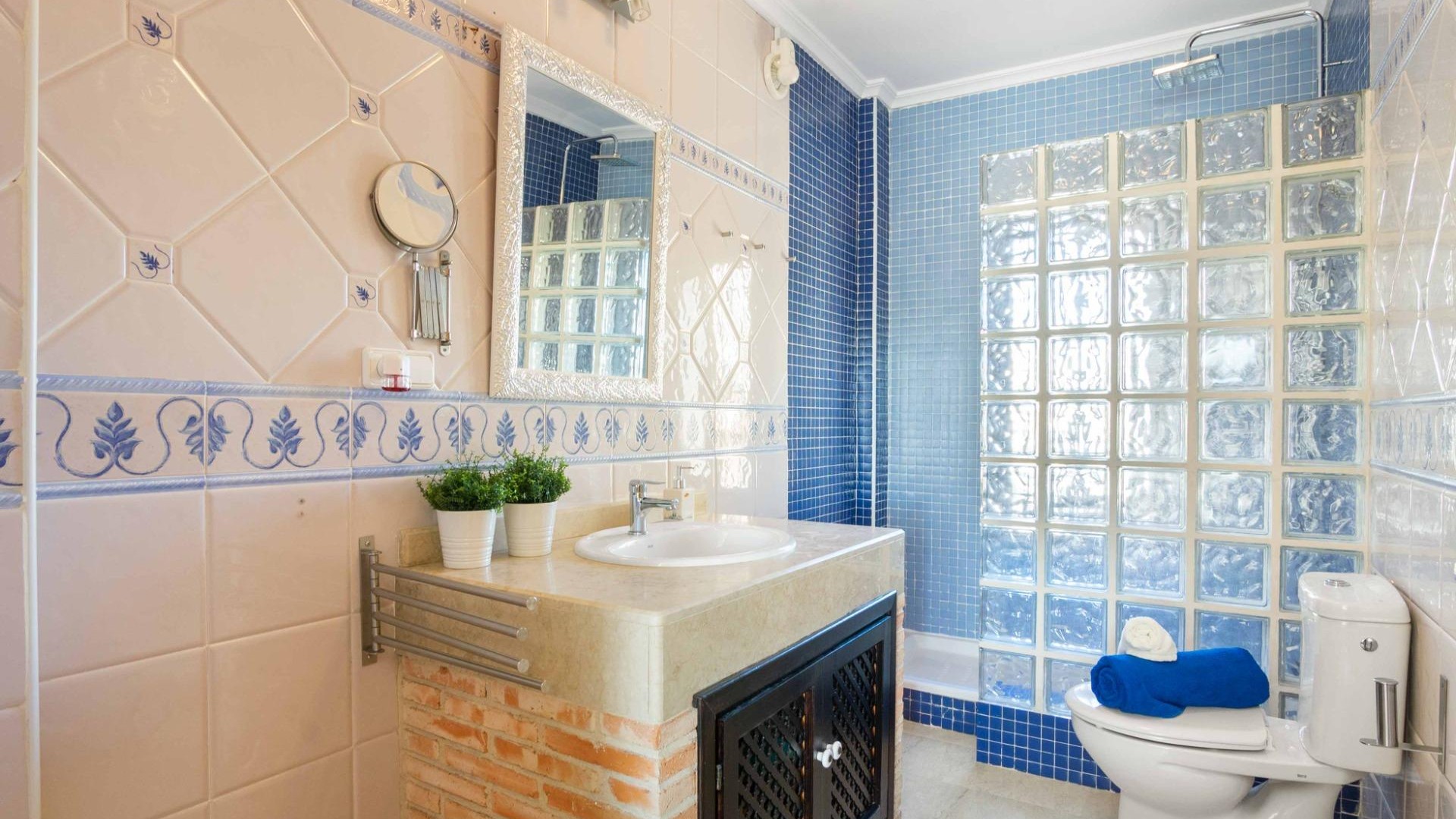 Sale - Detached Villa -
Orihuela Costa - La Florida