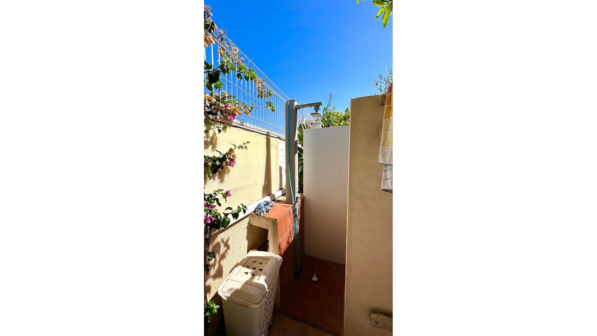 Sale - Detached Villa -
Orihuela Costa - La Regia