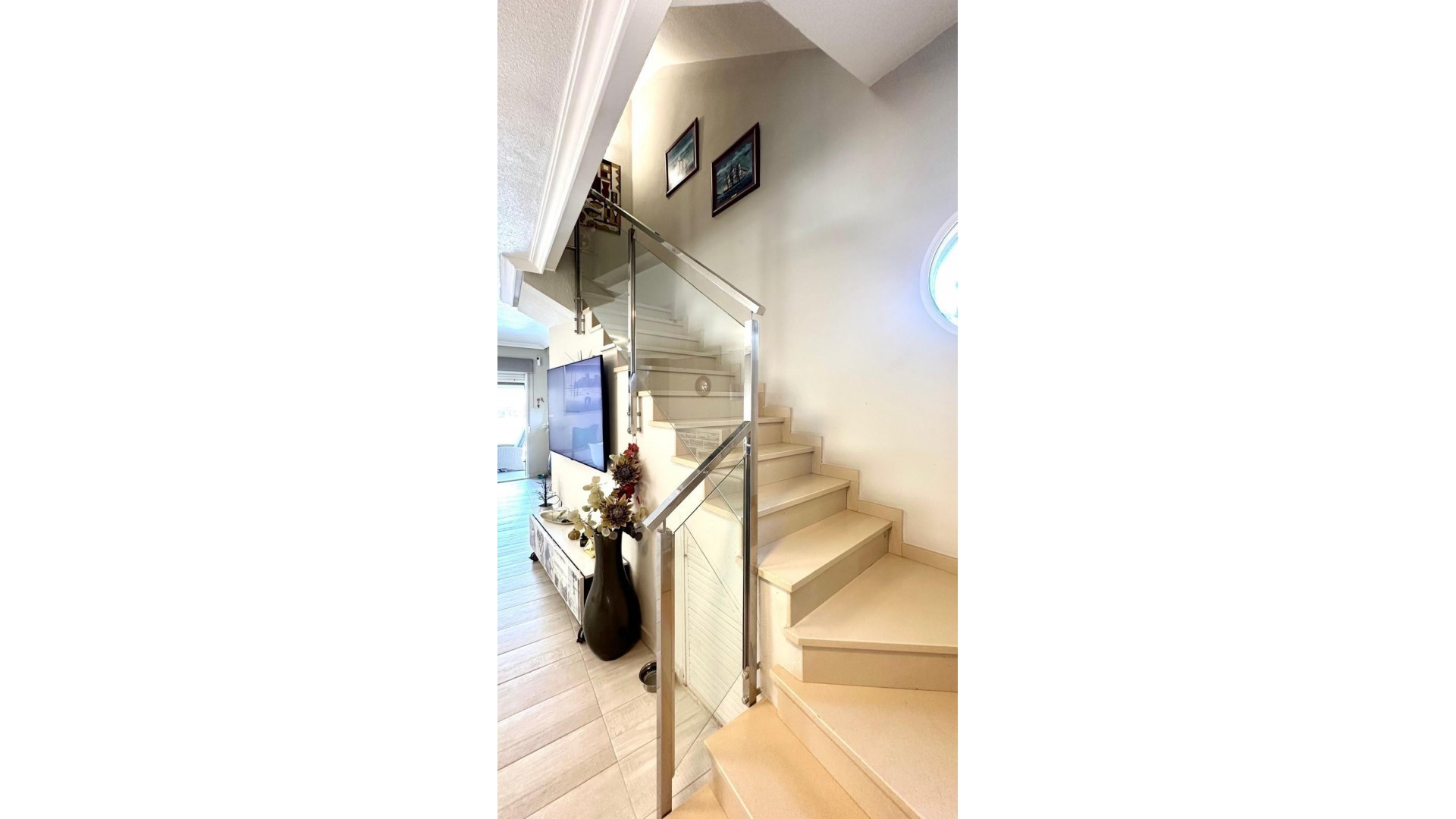 Sale - Detached Villa -
Orihuela Costa - La Regia