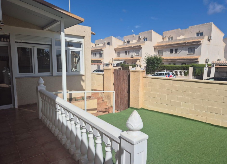 Sale - Detached Villa -
Orihuela Costa - La Zenia- Orihuela costa