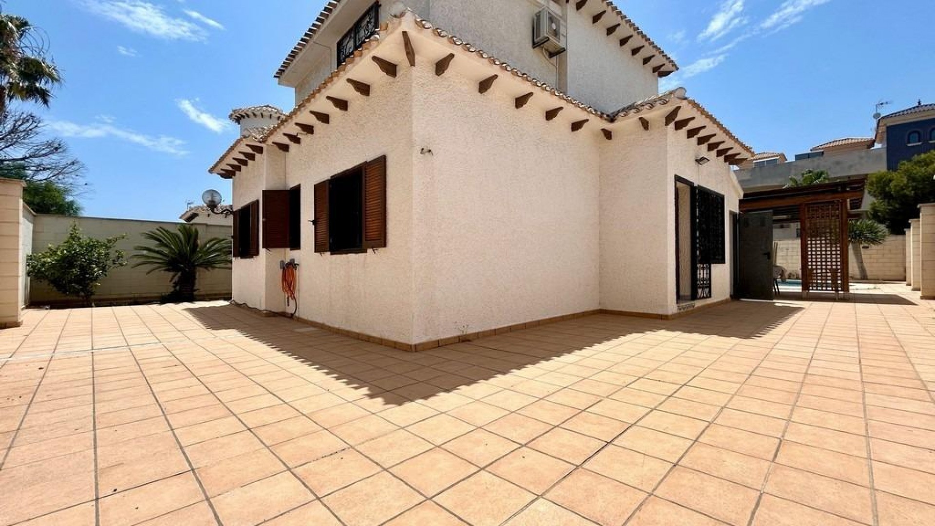 Sale - Detached Villa -
Orihuela Costa - La Zenia