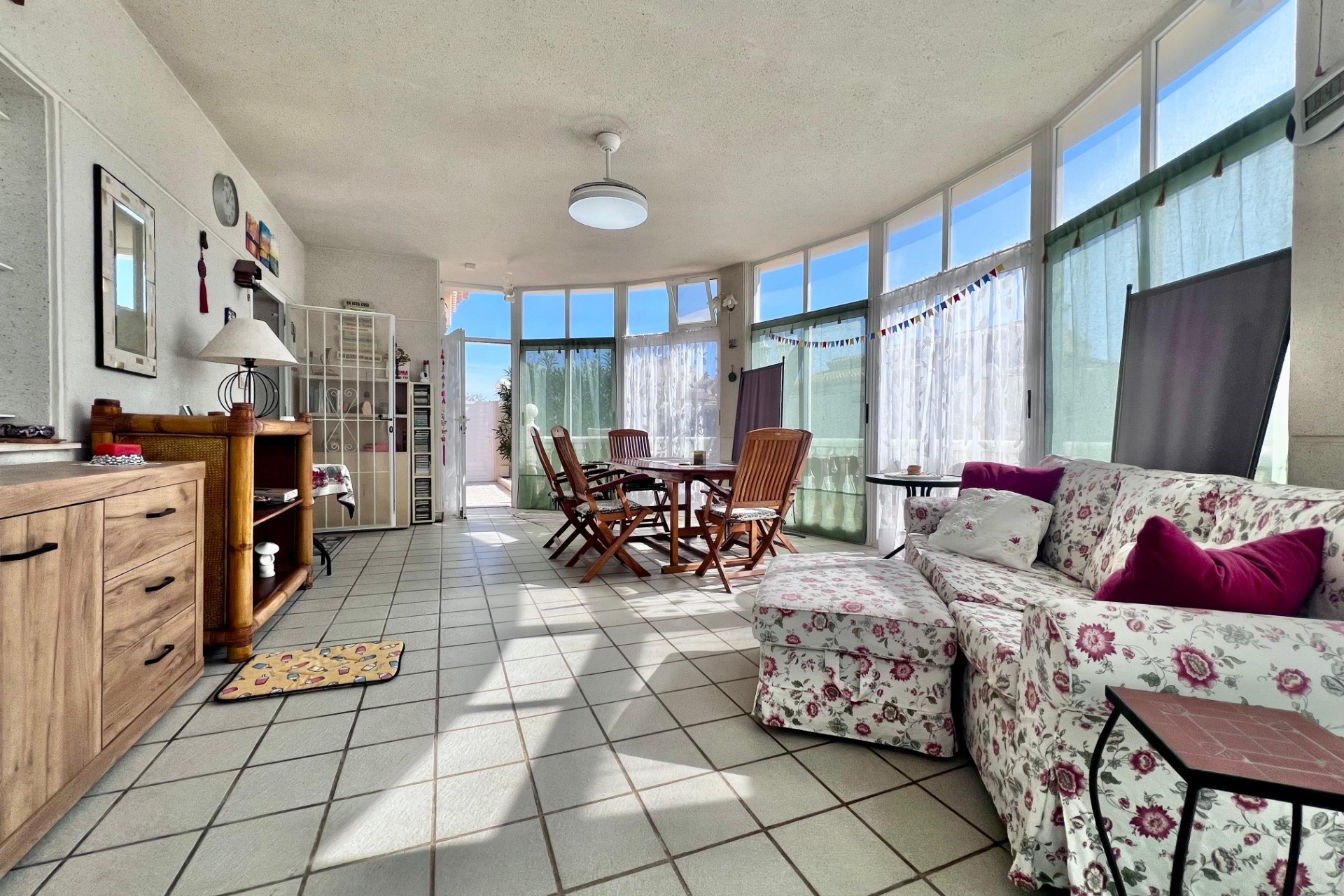 Sale - Detached Villa -
Orihuela Costa - La Zenia