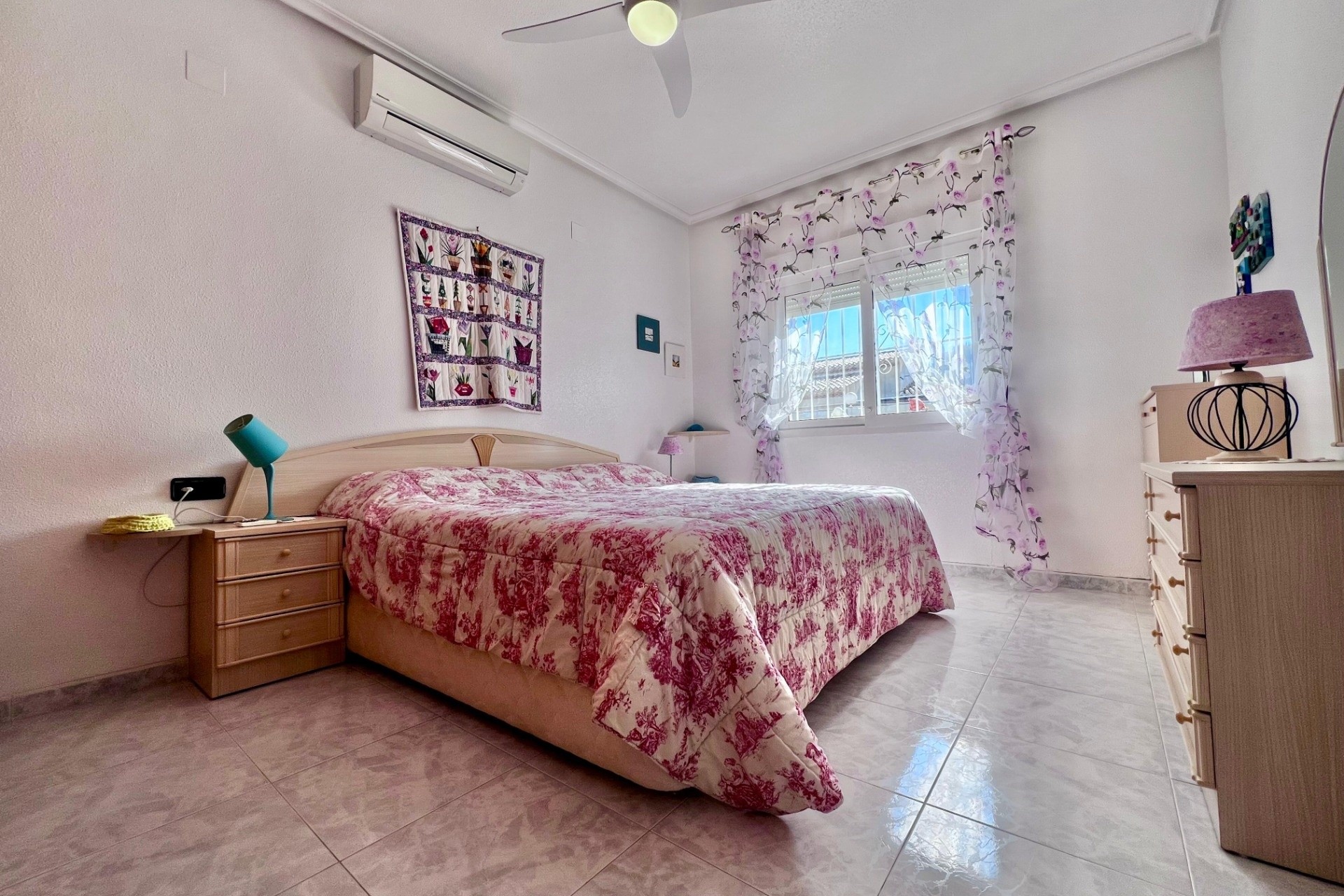 Sale - Detached Villa -
Orihuela Costa - La Zenia