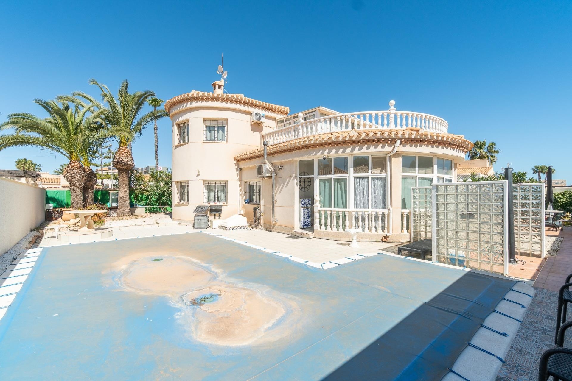 Sale - Detached Villa -
Orihuela Costa - La Zenia