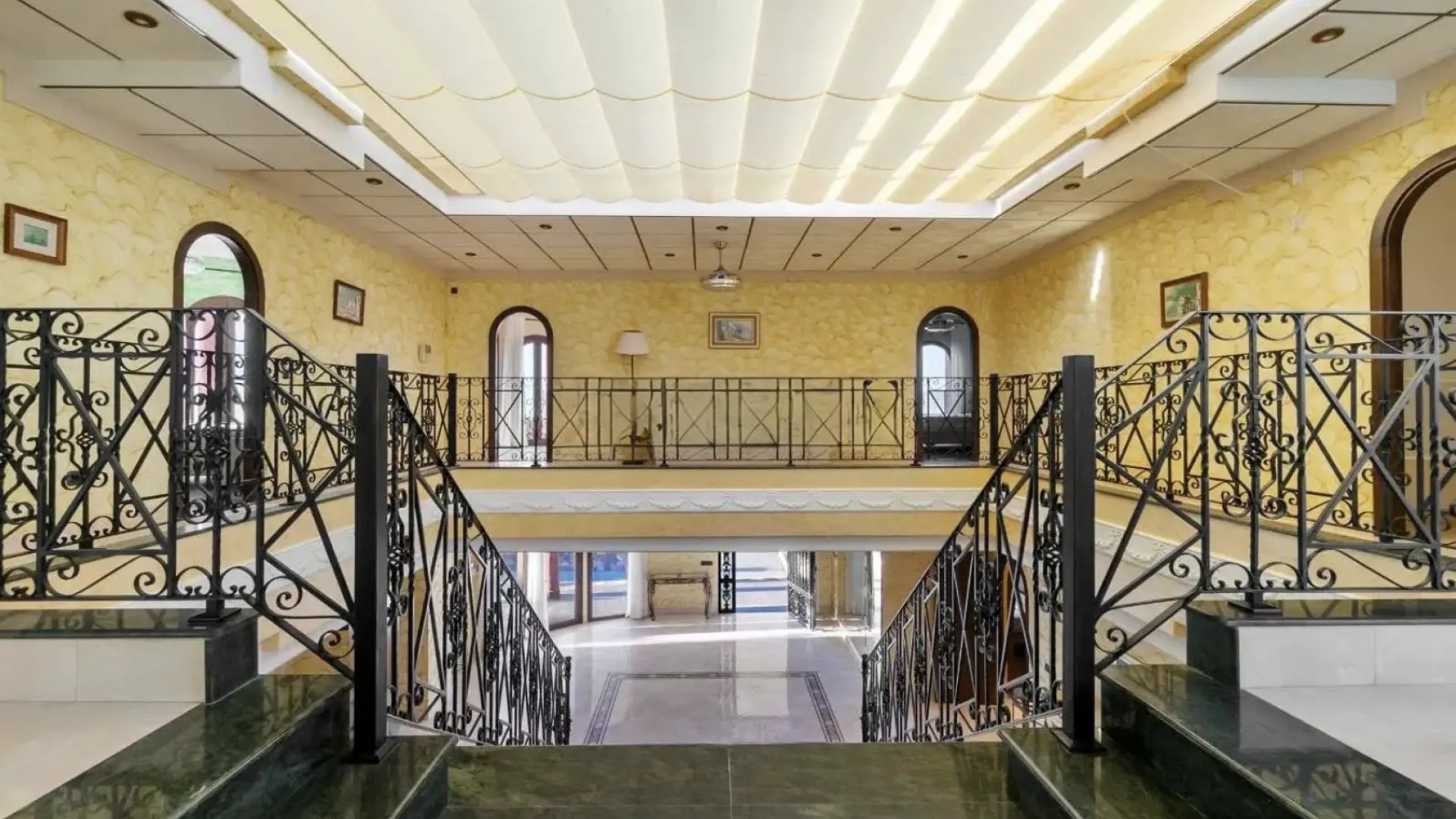 Sale - Detached Villa -
Orihuela Costa - La Zenia