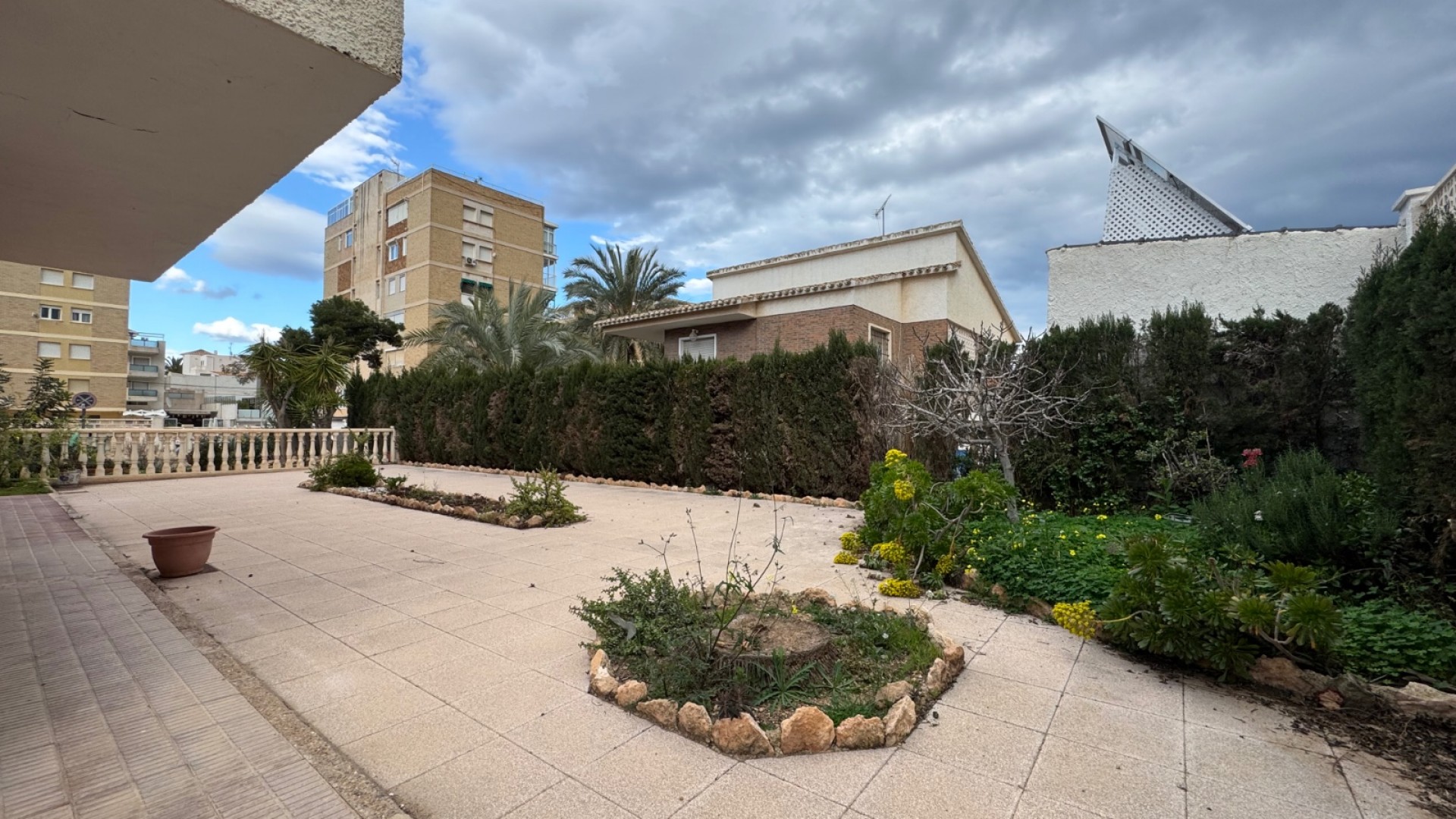 Sale - Detached Villa -
Orihuela Costa - La Zenia