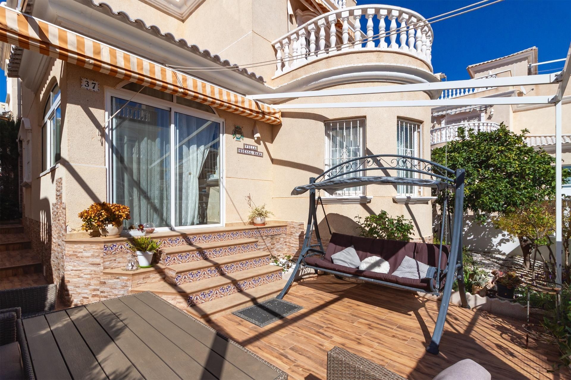 Sale - Detached Villa -
Orihuela Costa - Los Almendros-la Florida
