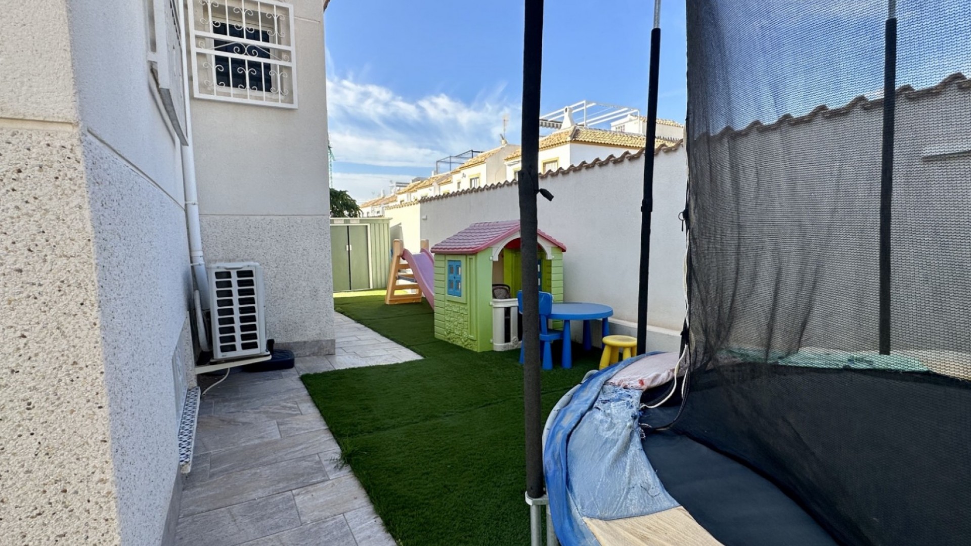 Sale - Detached Villa -
Orihuela Costa - Los Dolses