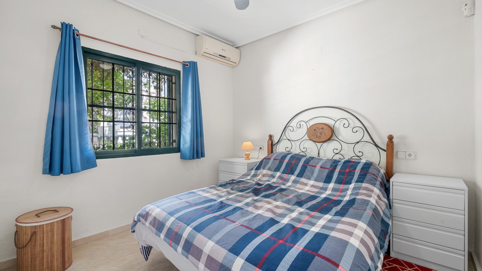 Sale - Detached Villa -
Orihuela Costa - Los Dolses*