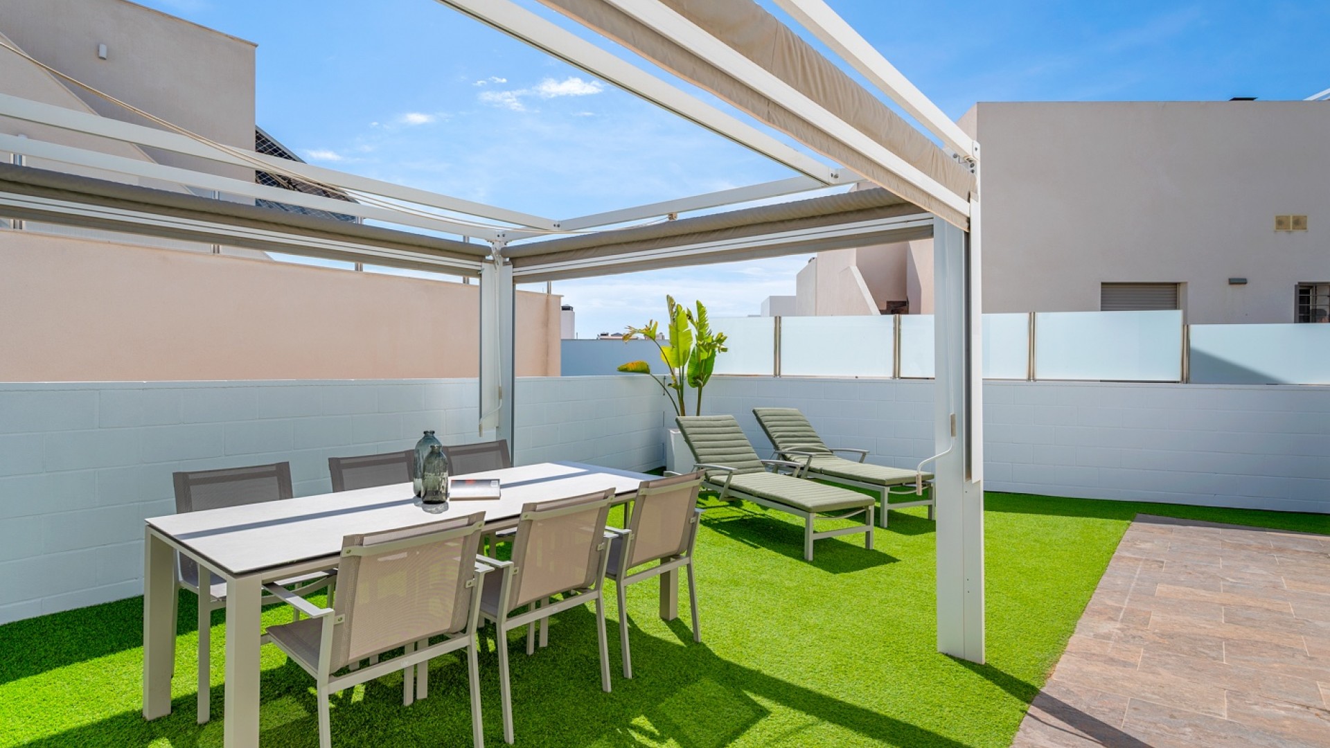 Sale - Detached Villa -
Orihuela Costa - Pau 8*