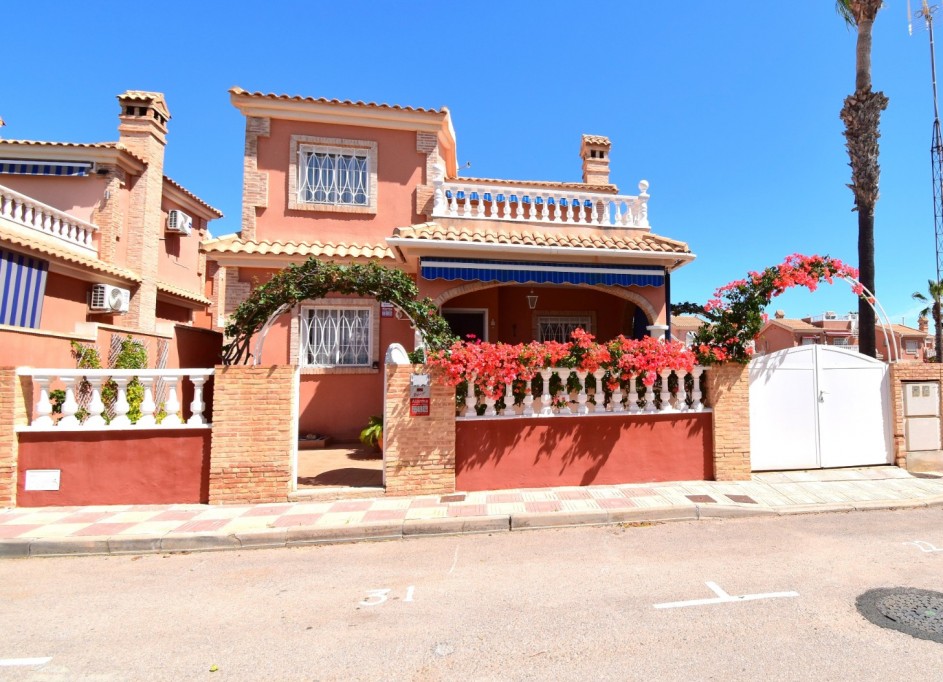 Sale - Detached Villa -
Orihuela Costa - Playa Flamenca