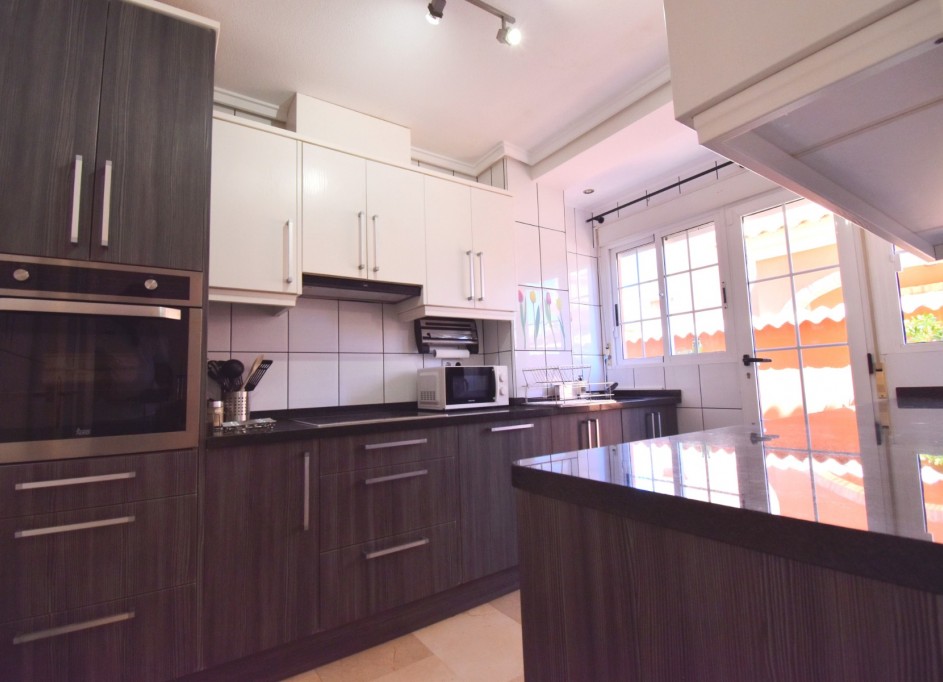 Sale - Detached Villa -
Orihuela Costa - Playa Flamenca