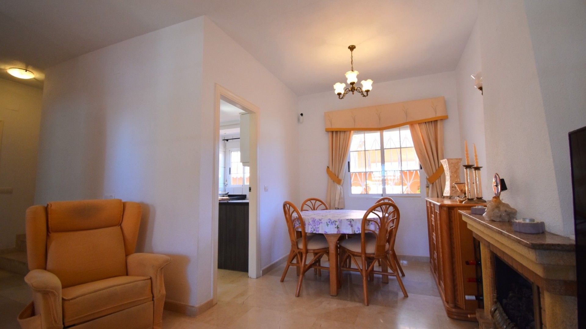 Sale - Detached Villa -
Orihuela Costa - Playa Flamenca