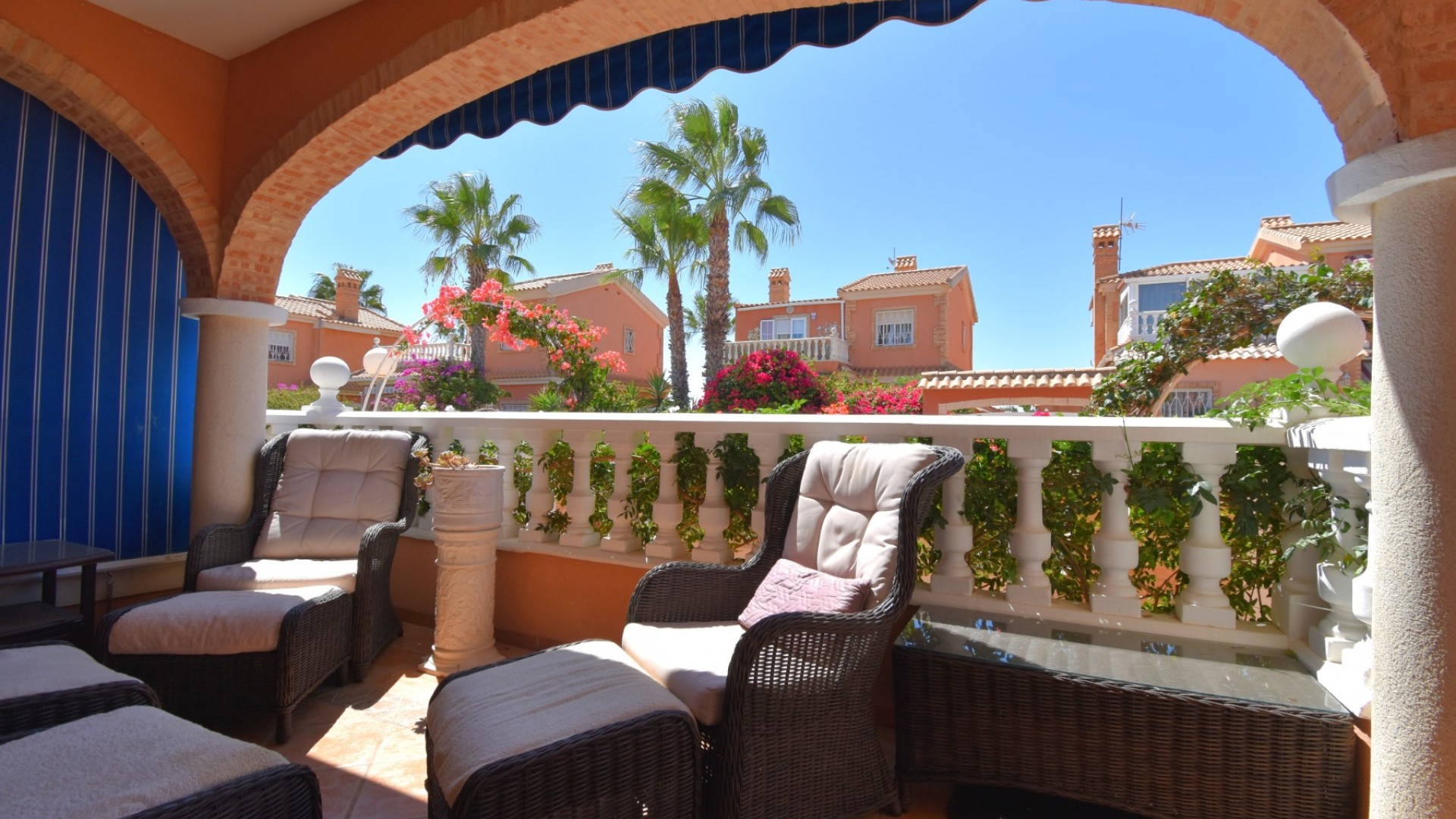 Sale - Detached Villa -
Orihuela Costa - Playa Flamenca