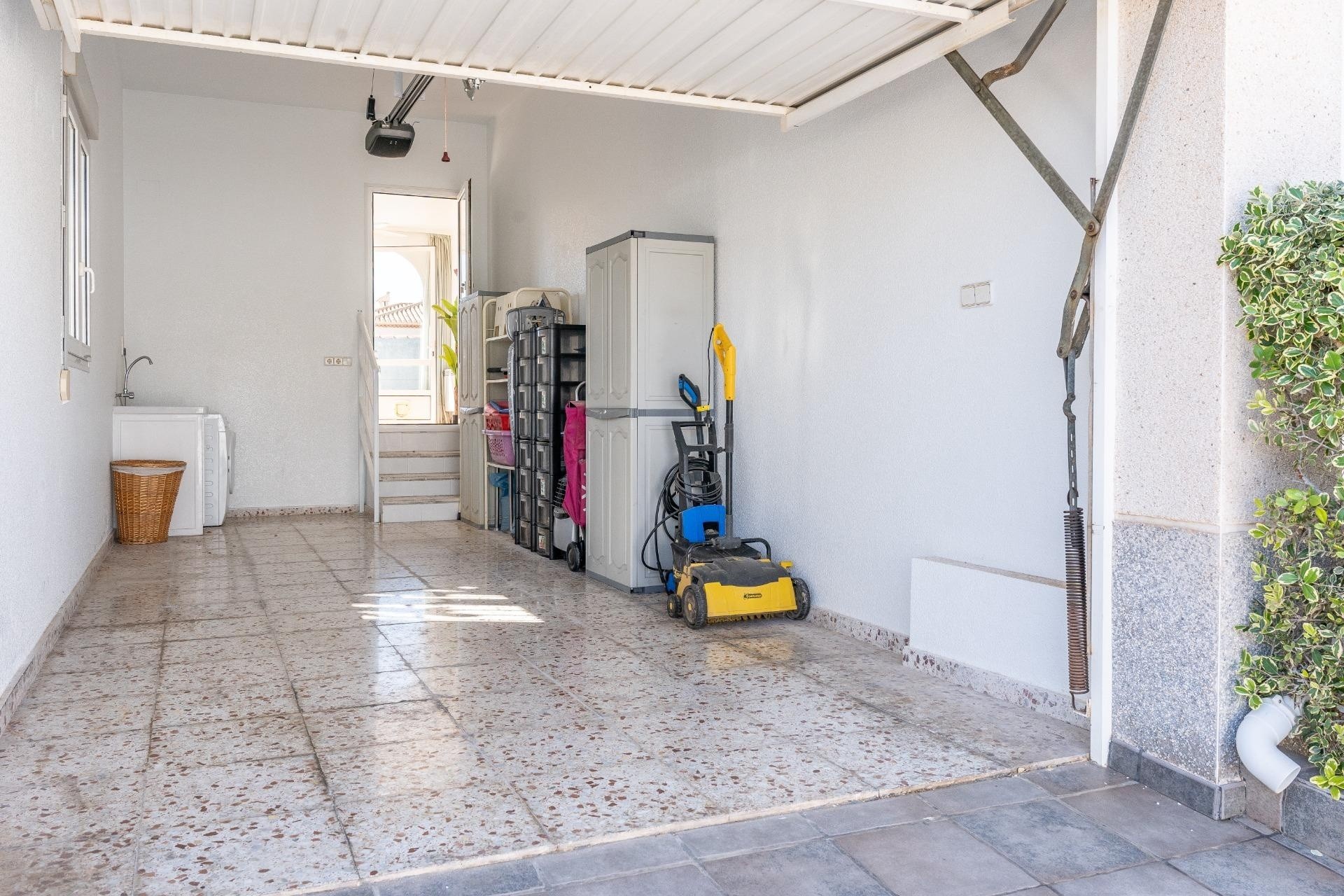 Sale - Detached Villa -
Orihuela Costa - Playa Flamenca